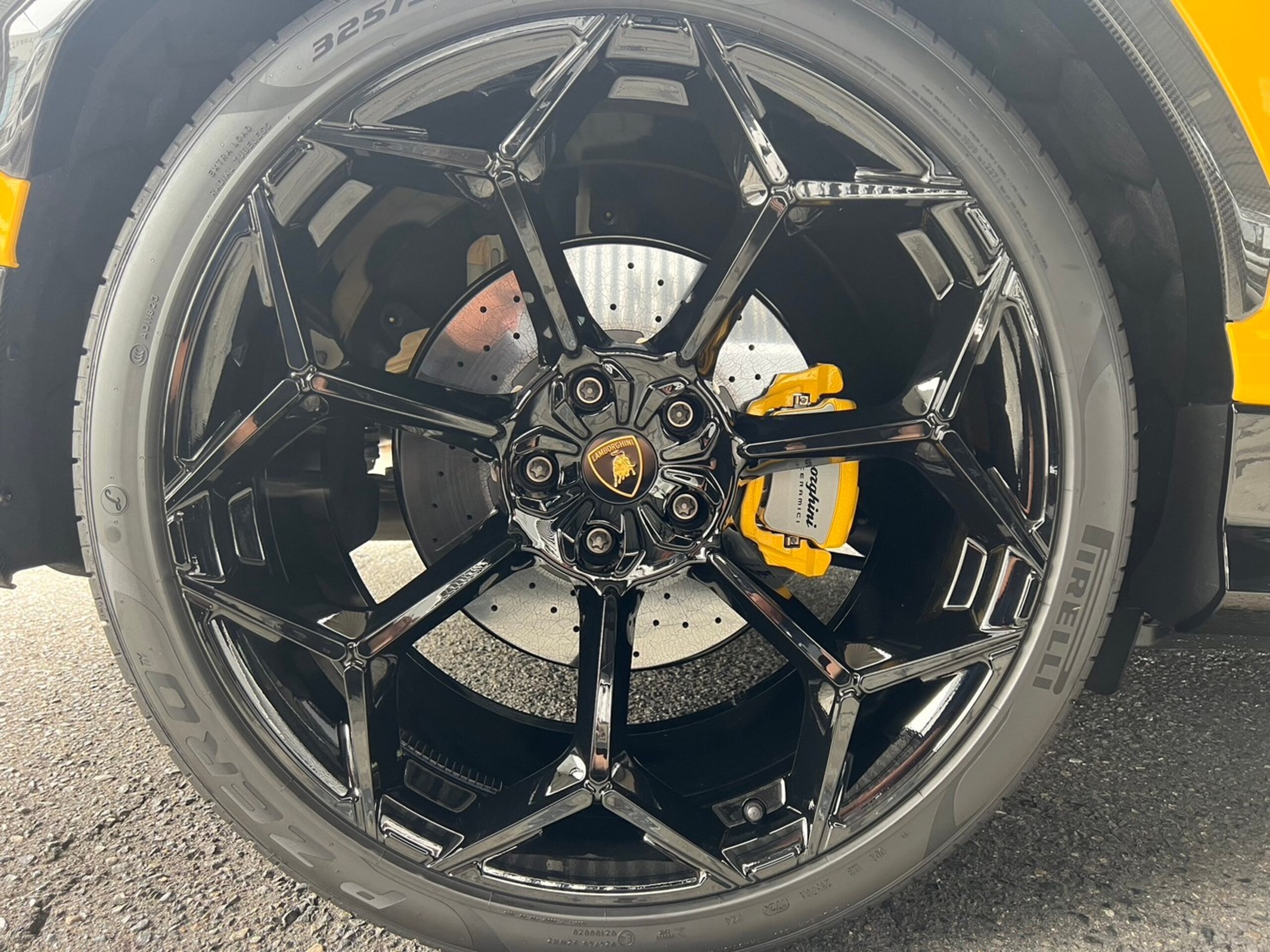 2024 Lamborghini Urus Performante — Photo 20 / 23