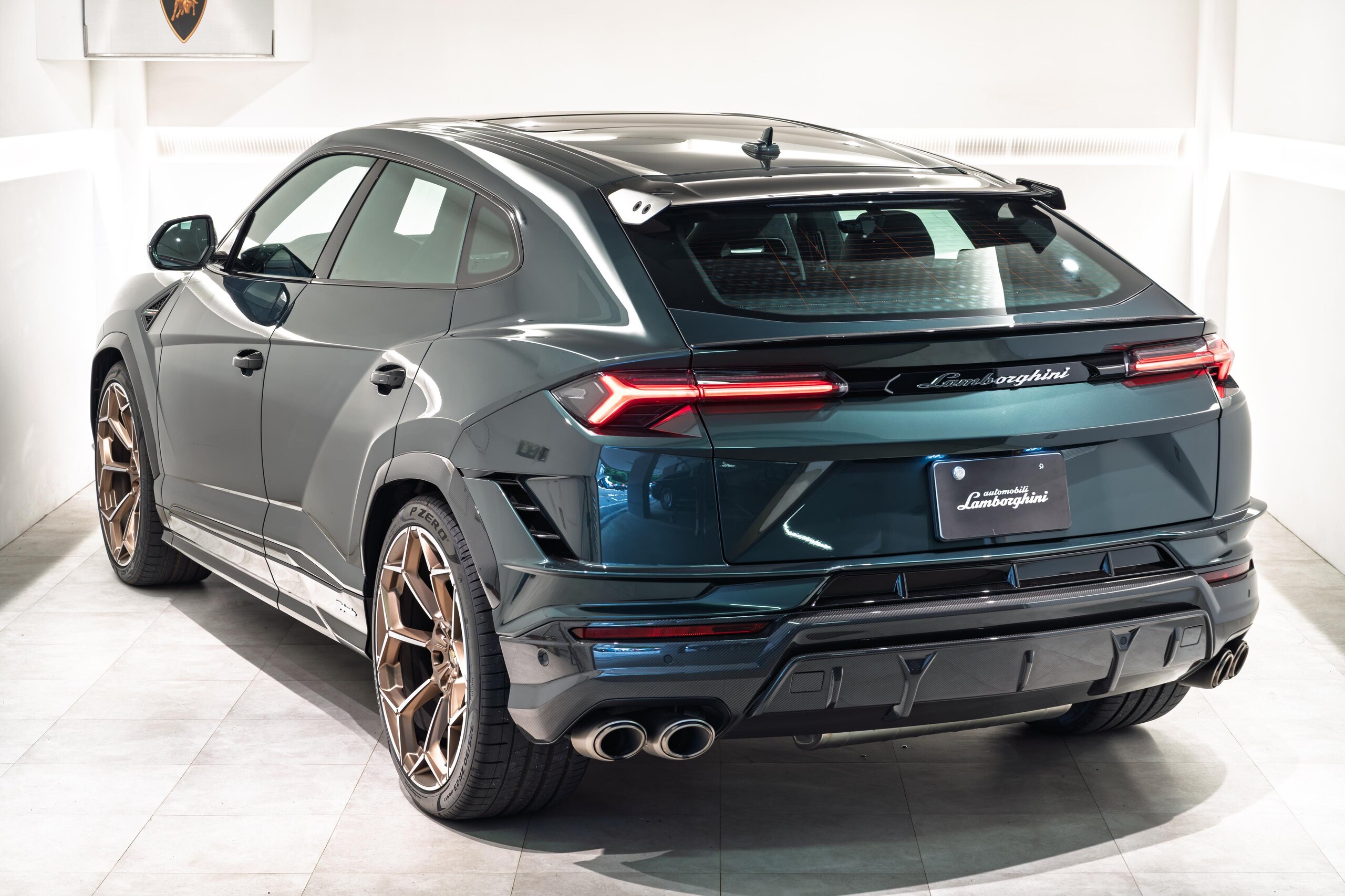 2024 Lamborghini Urus — Photo 7 / 27