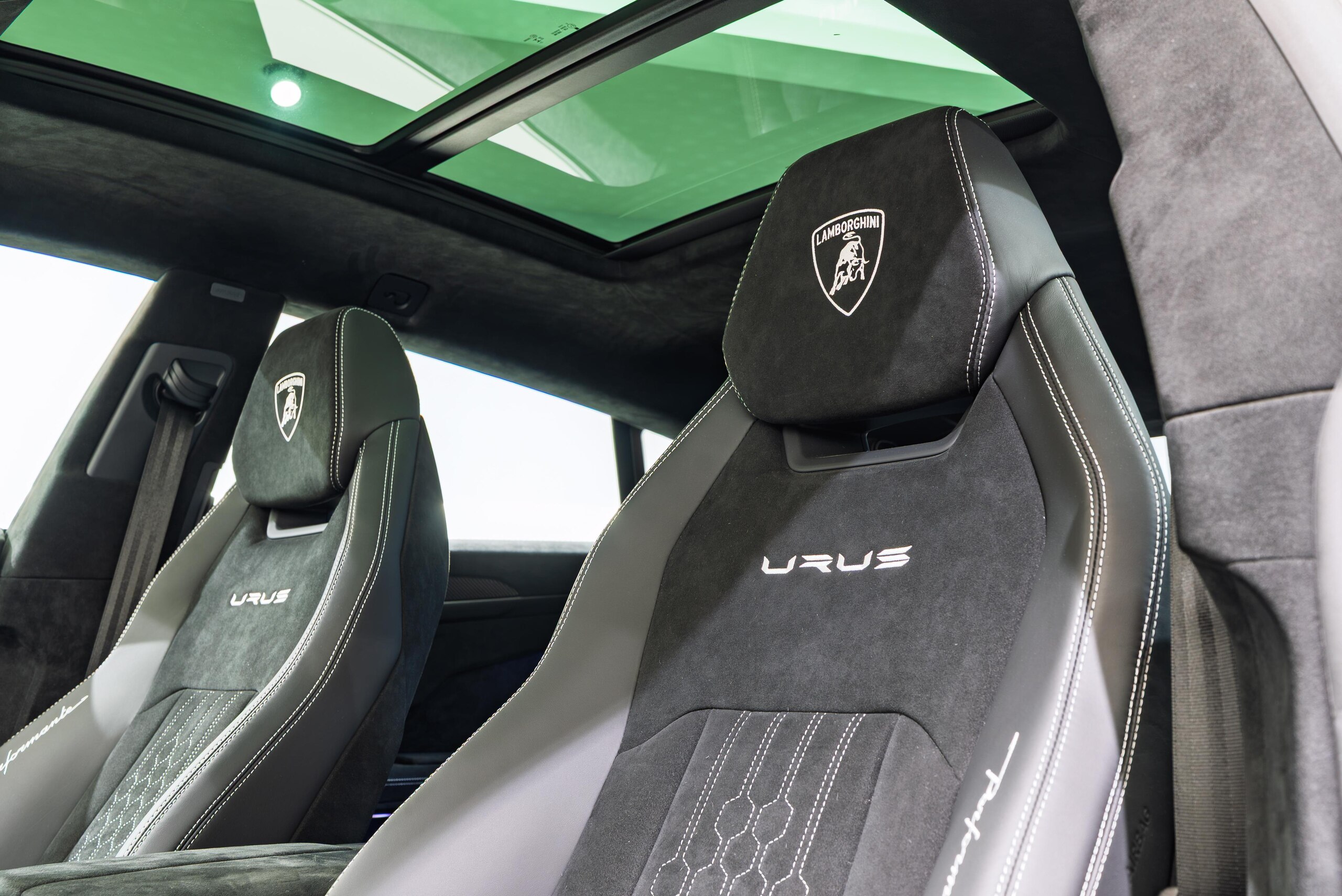 2024 Lamborghini Urus — Photo 24 / 27
