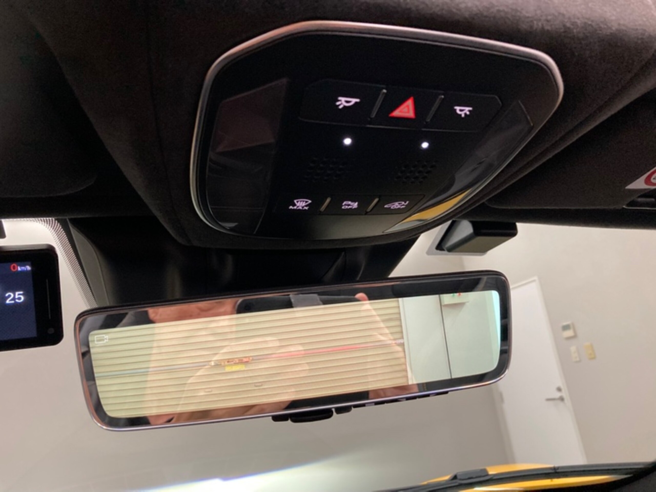 2024 Maserati MC20 Cielo — Photo 13 / 35