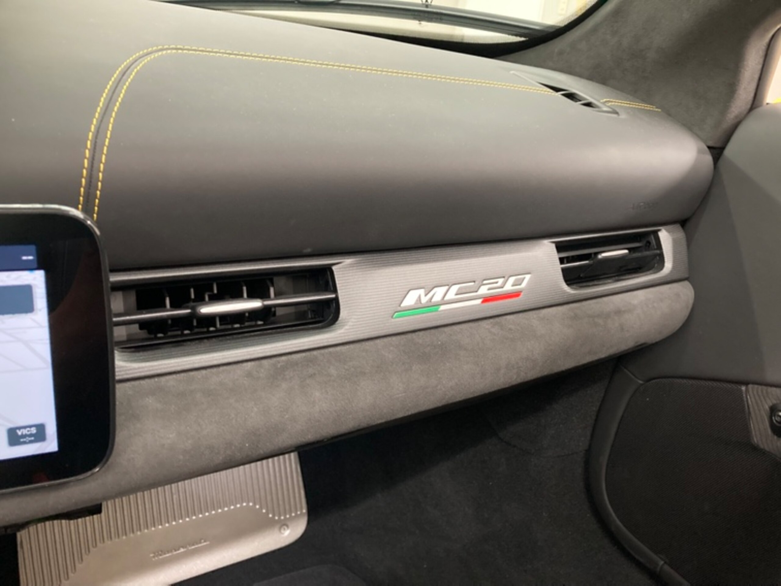 2024 Maserati MC20 Cielo — Photo 20 / 35