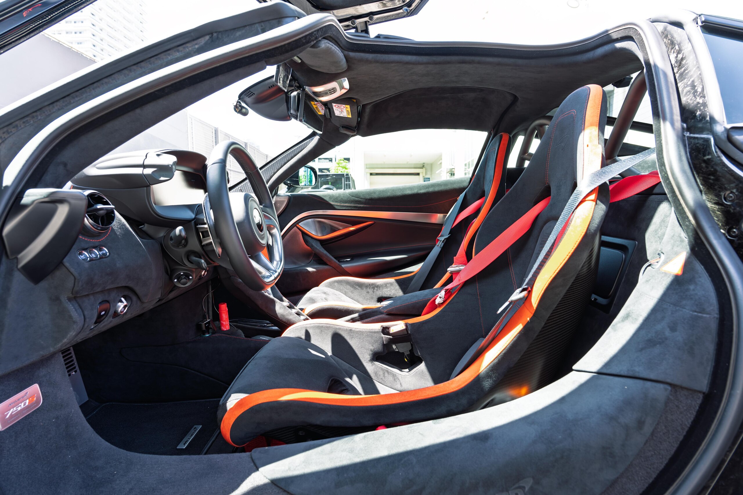 2024 McLaren 750S — Photo 7 / 39