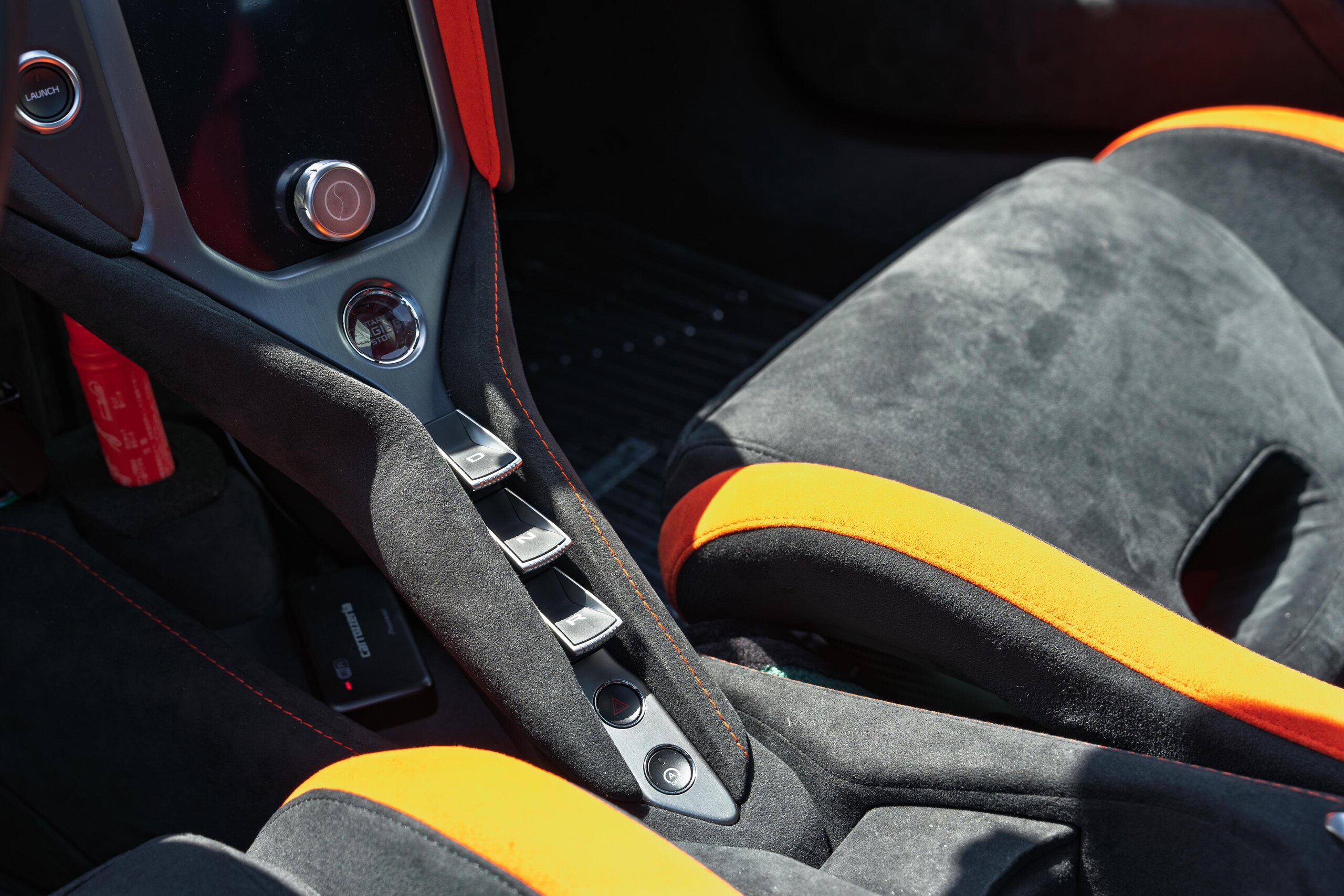 2024 McLaren 750S — Photo 8 / 39