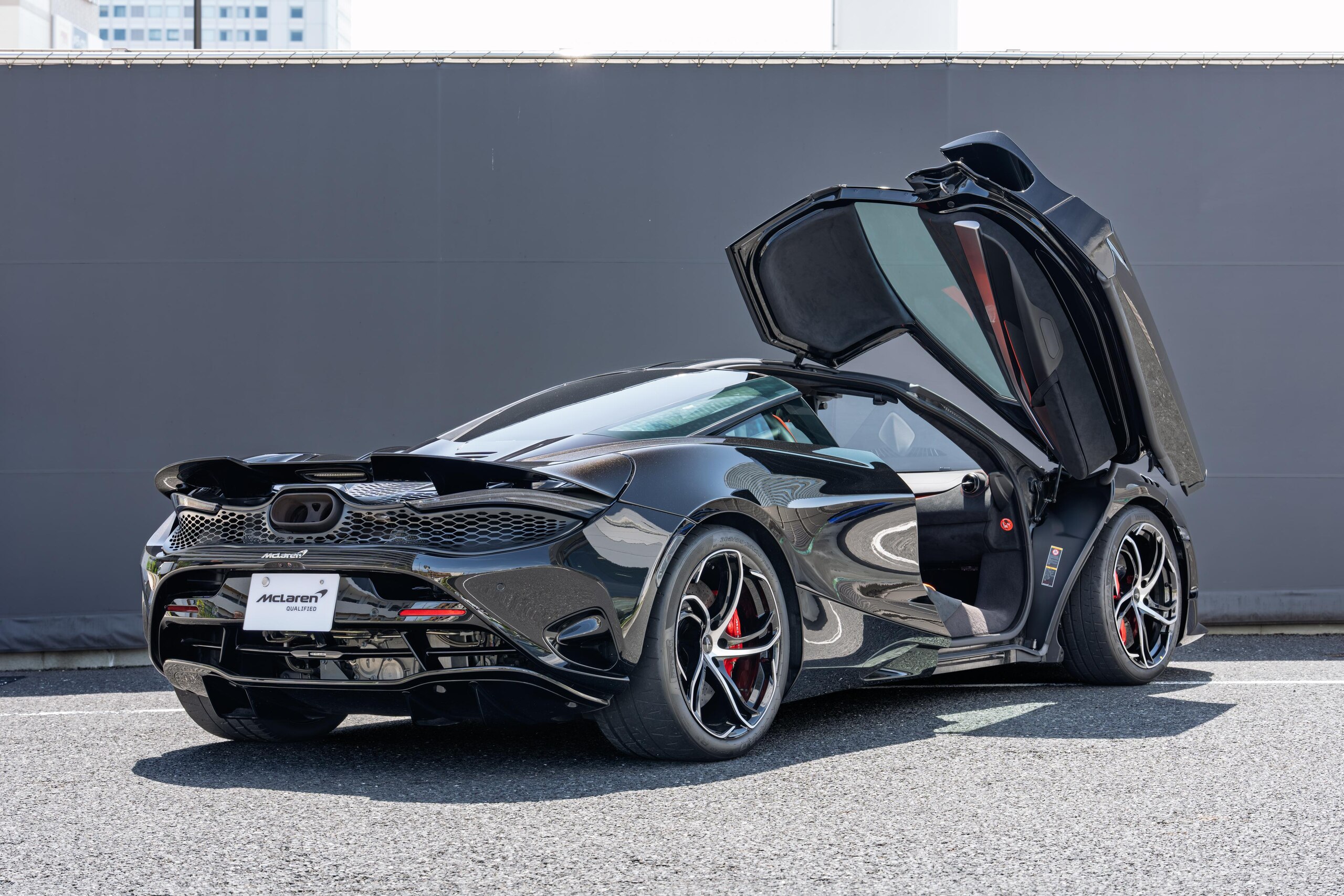 2024 McLaren 750S — Photo 11 / 39