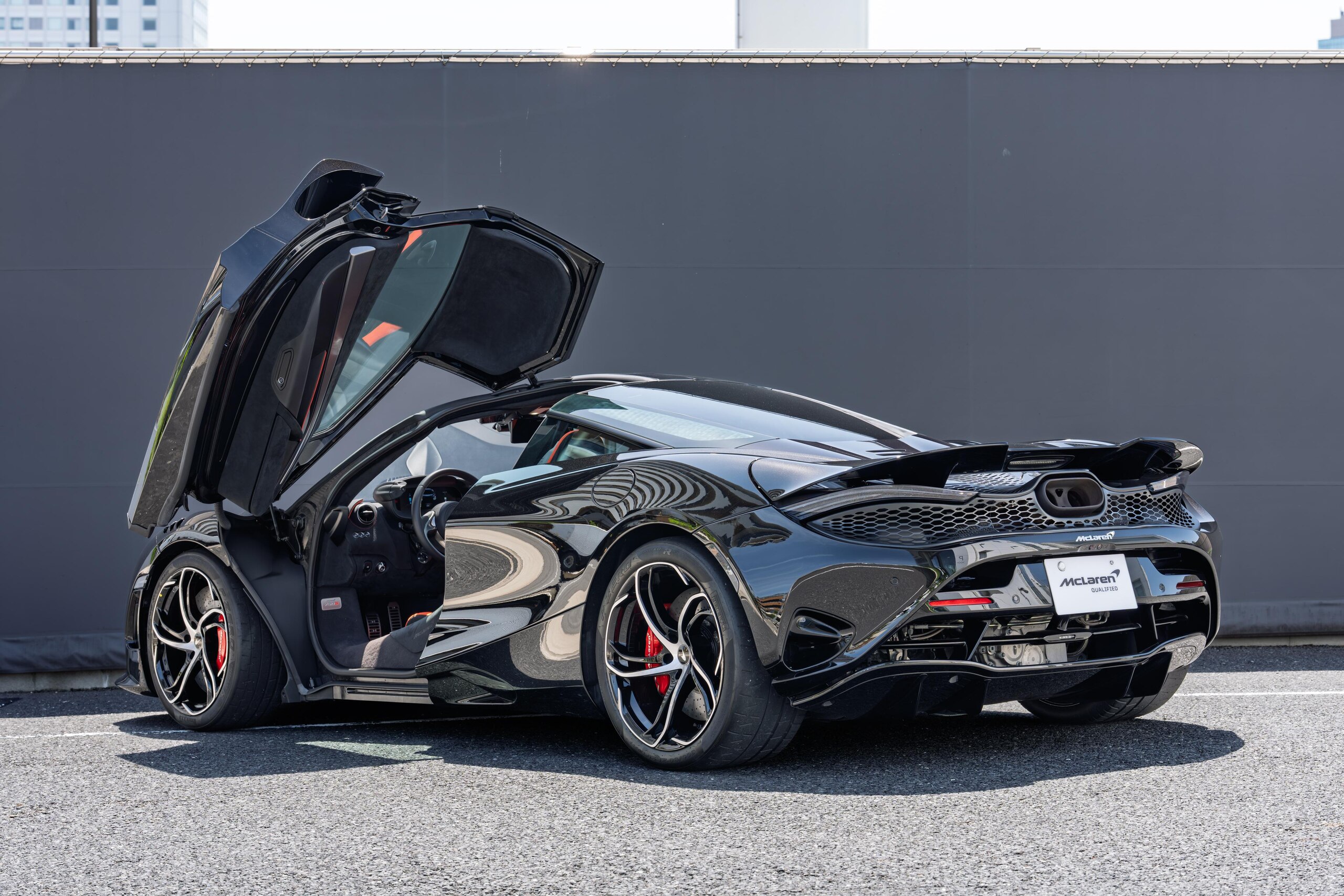 2024 McLaren 750S — Photo 21 / 39