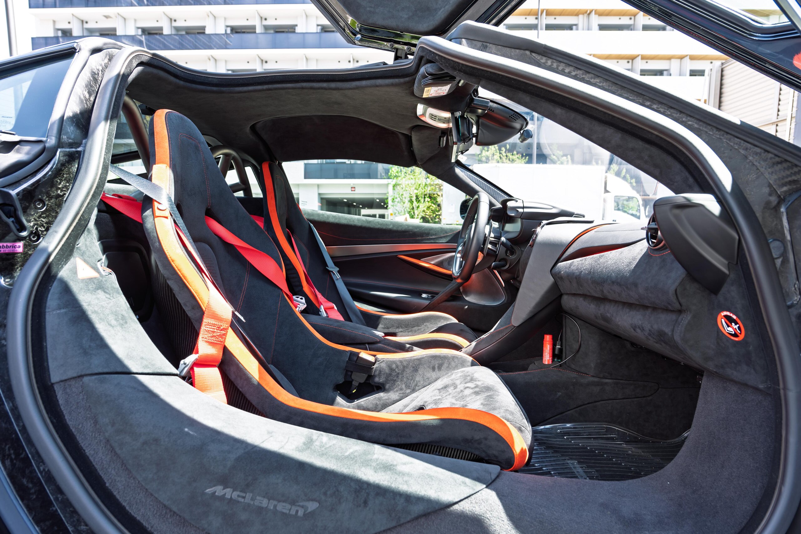 2024 McLaren 750S — Photo 26 / 39