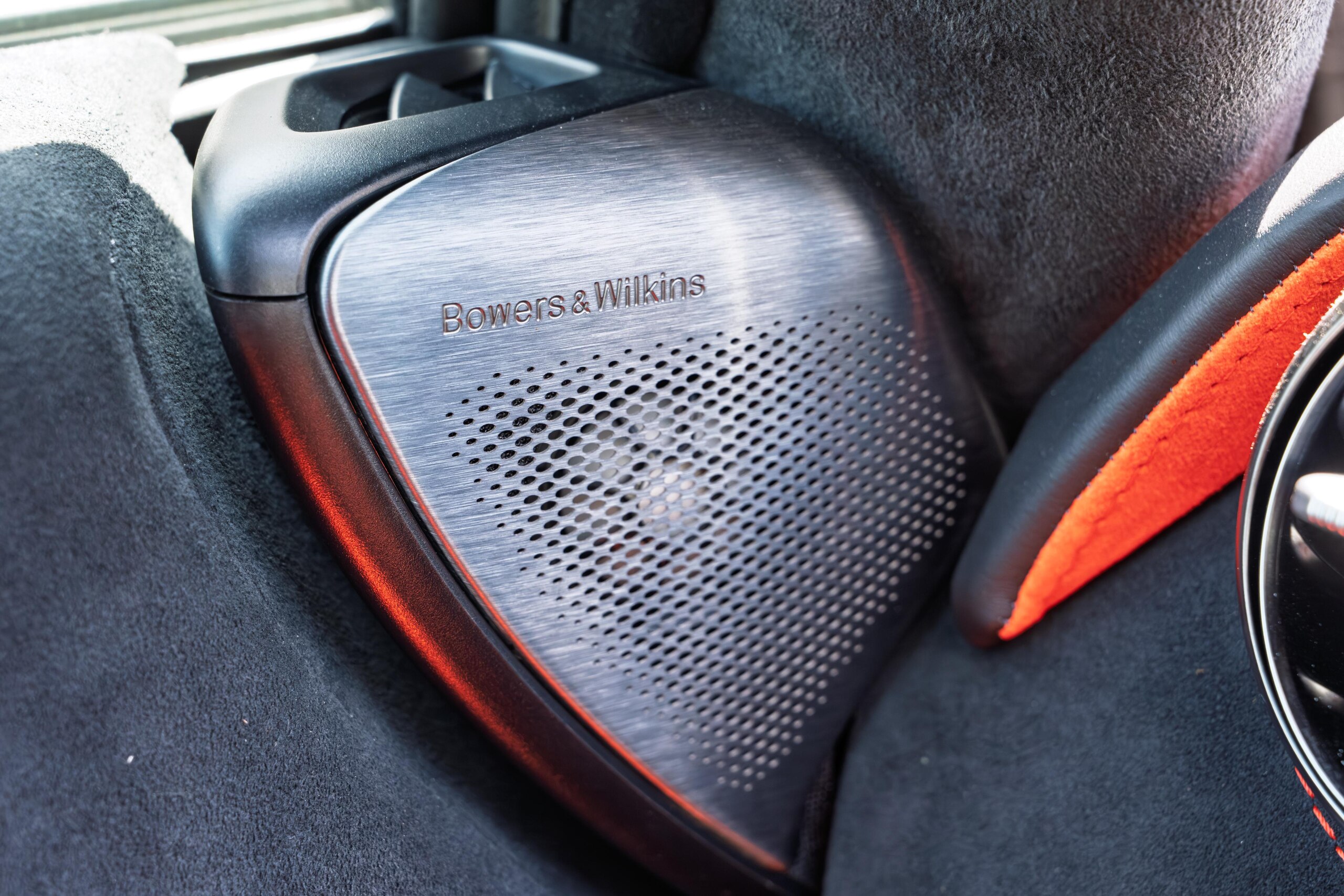 2024 McLaren 750S — Photo 28 / 39