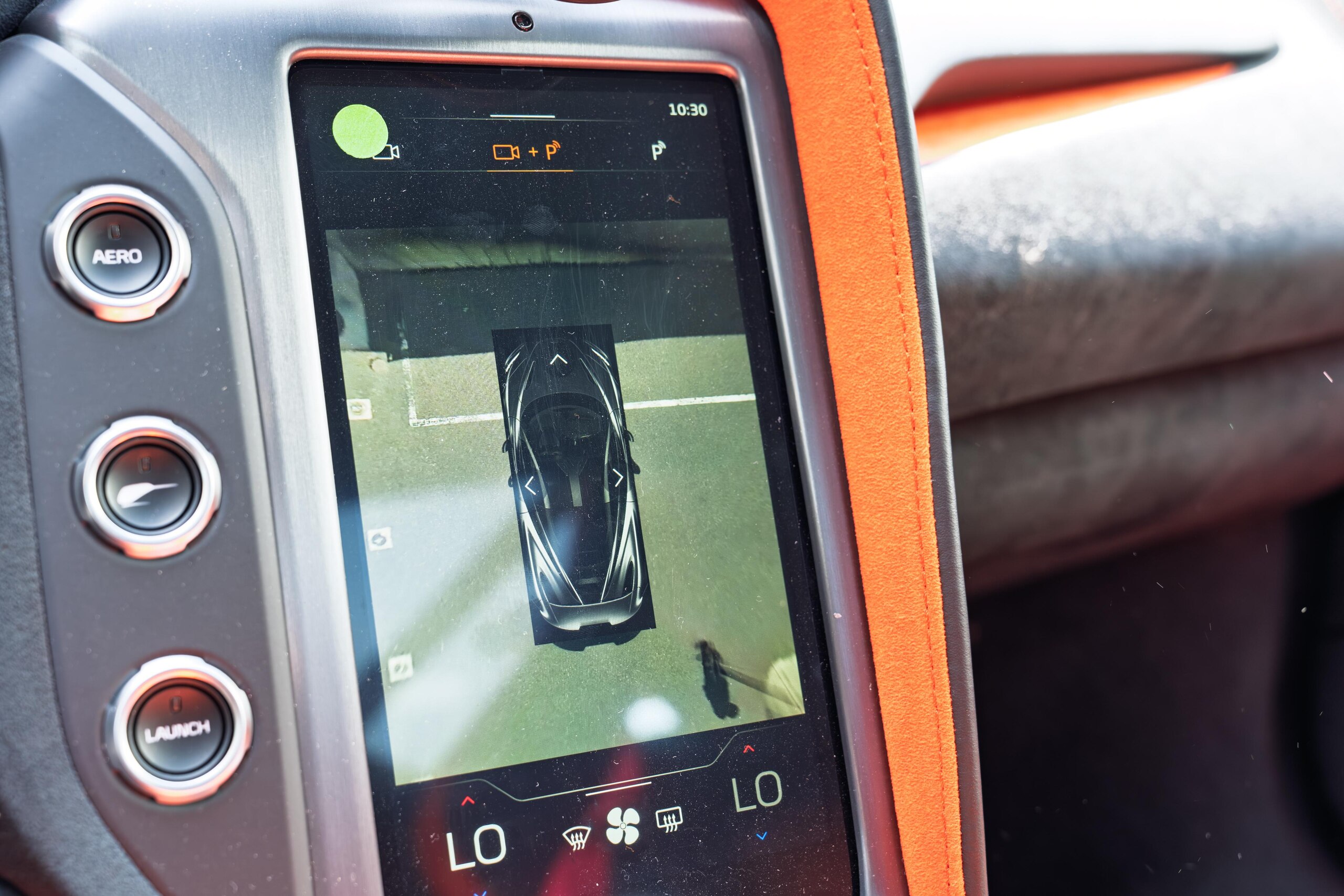 2024 McLaren 750S — Photo 33 / 39