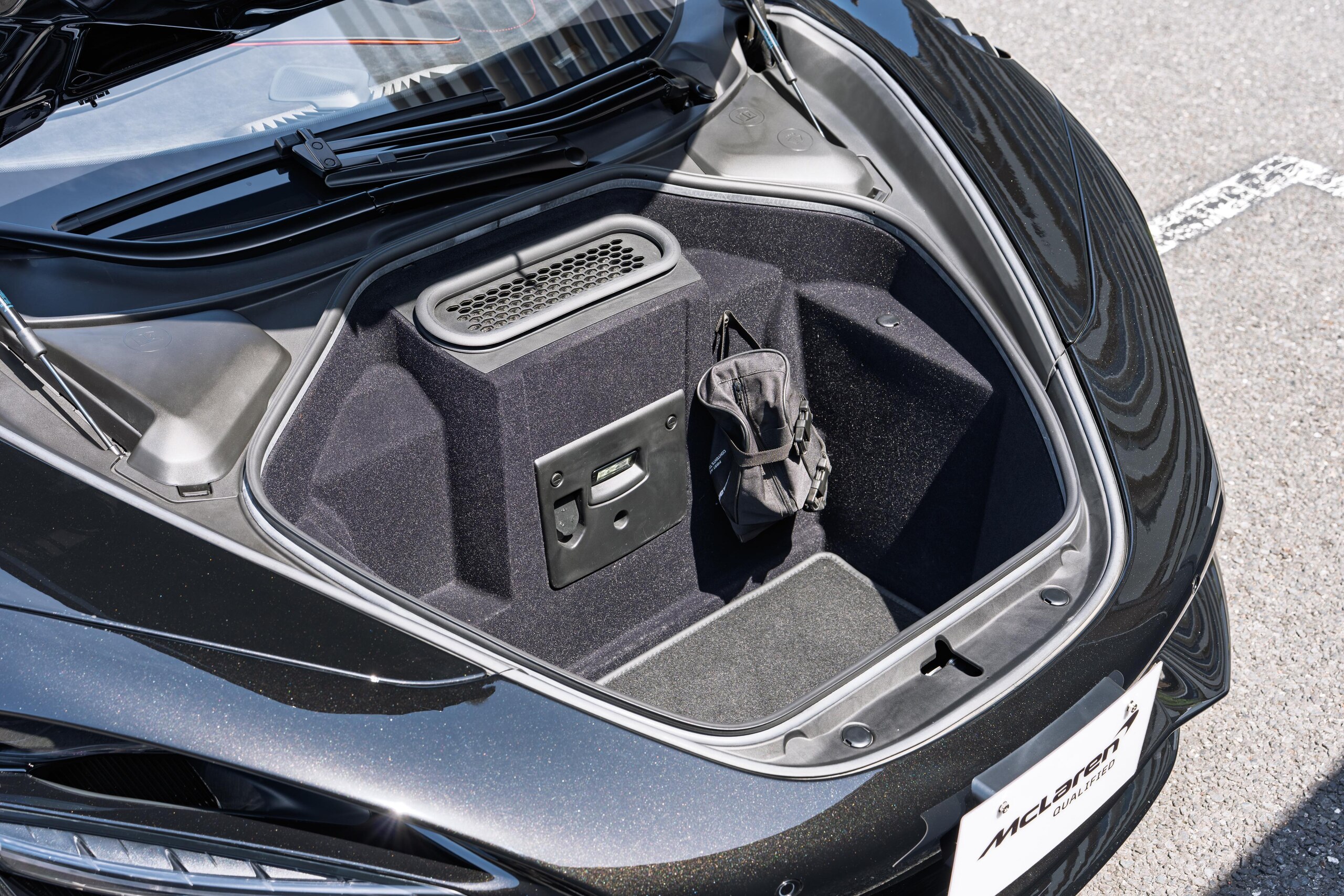 2024 McLaren 750S — Photo 39 / 39