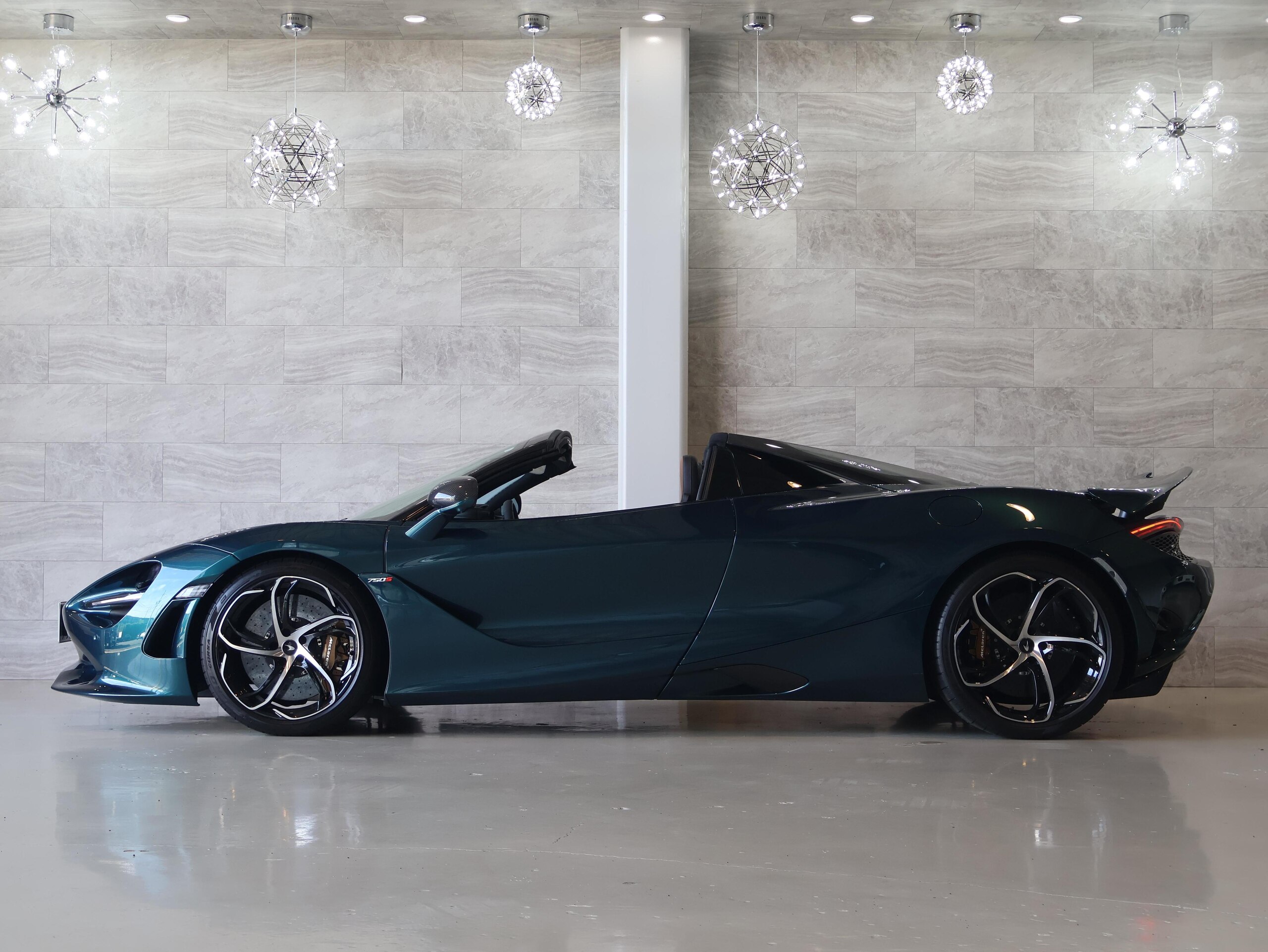 2024 McLaren 750S Spider — Photo 7 / 75
