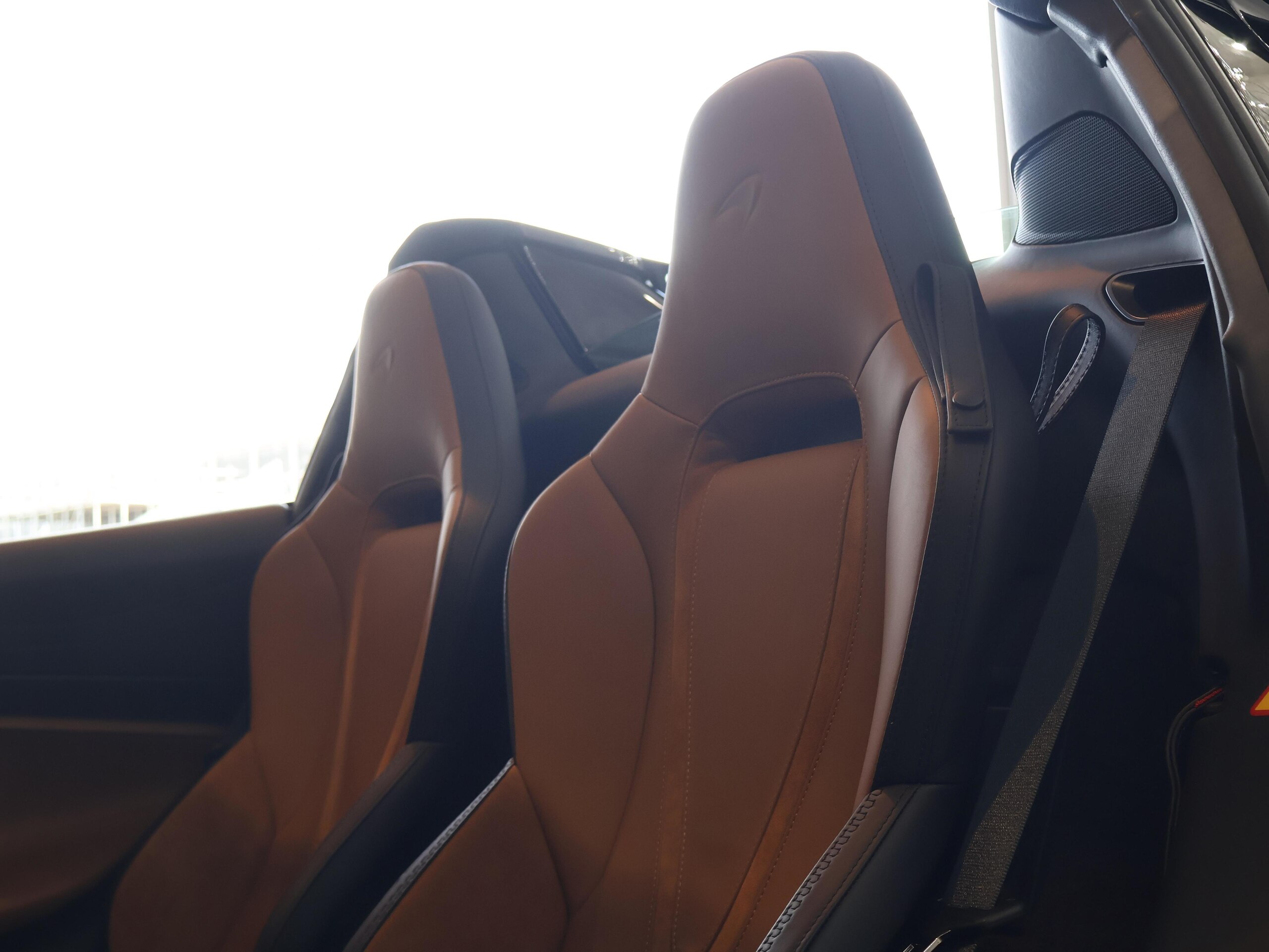 2024 McLaren 750S Spider — Photo 18 / 75
