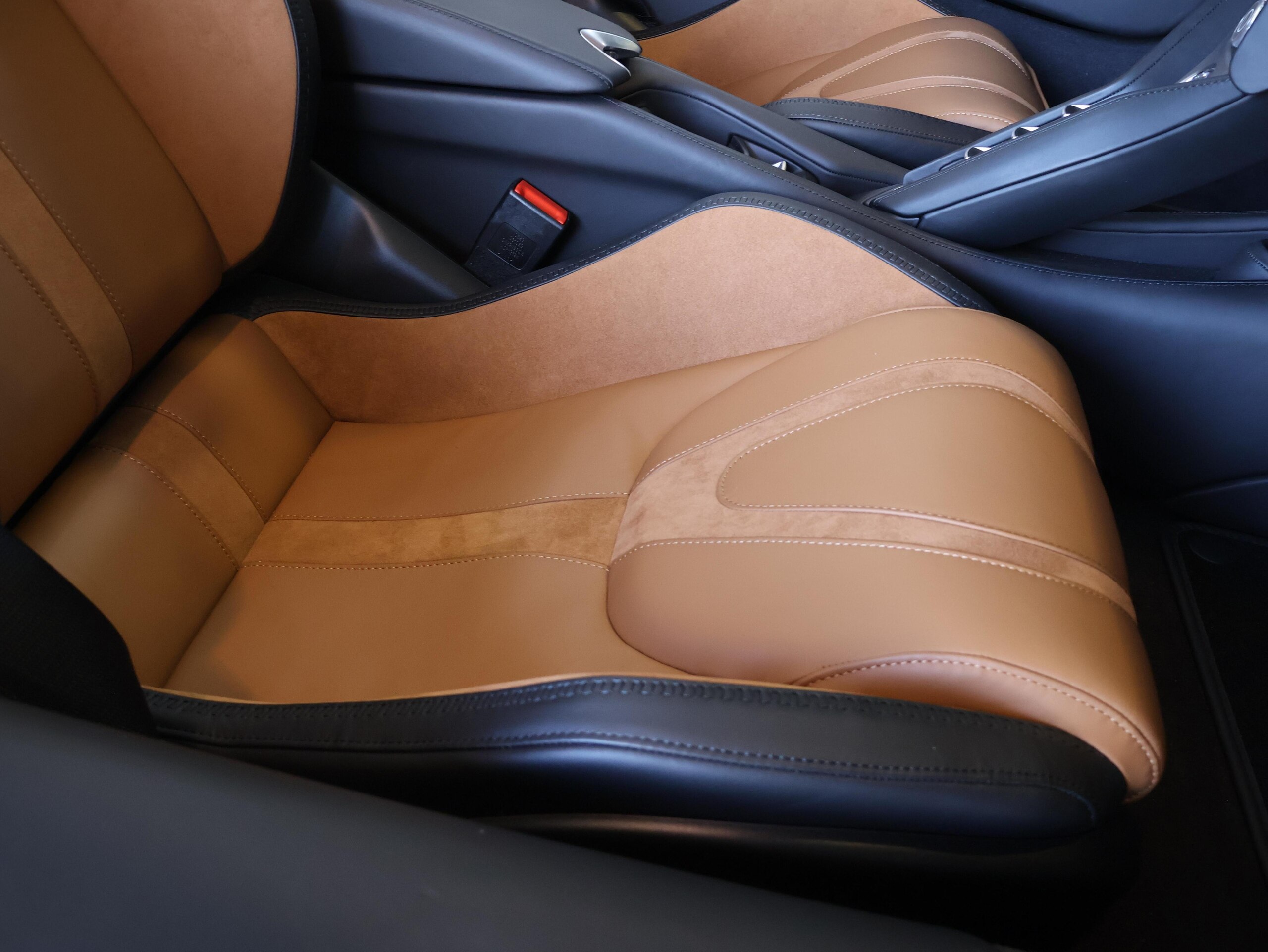 2024 McLaren 750S Spider — Photo 26 / 75