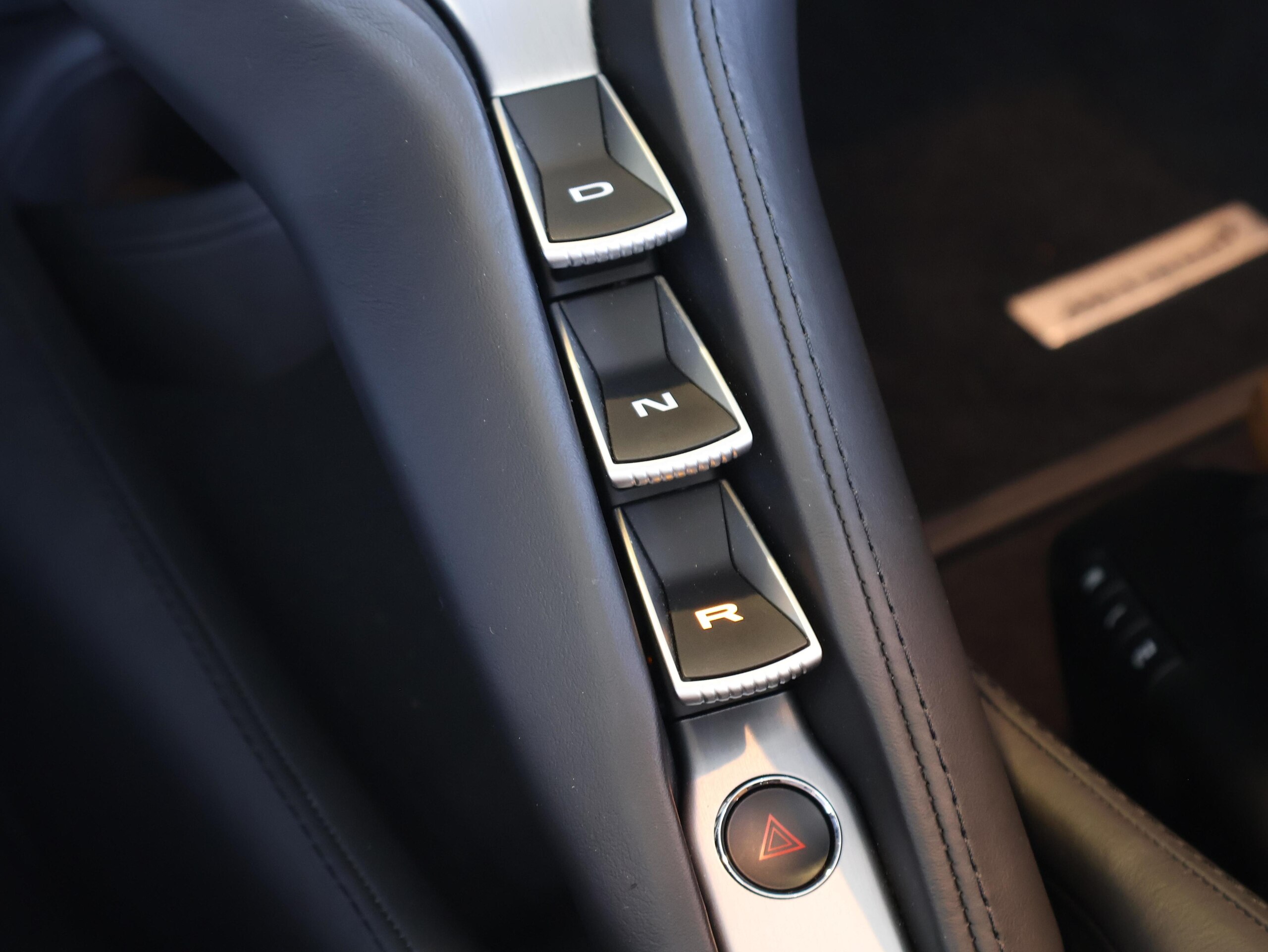 2024 McLaren 750S Spider — Photo 33 / 75