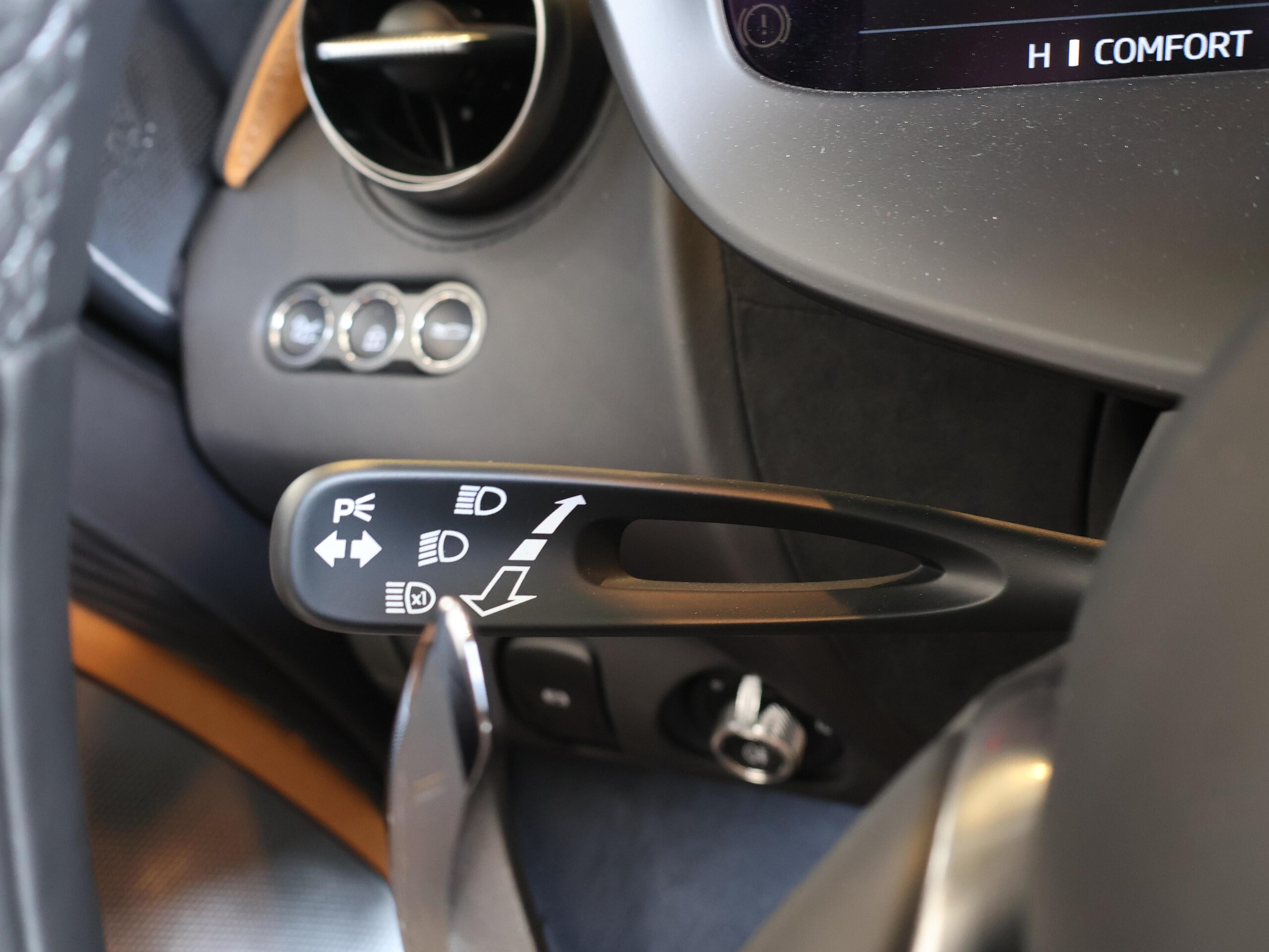 2024 McLaren 750S Spider — Photo 39 / 75