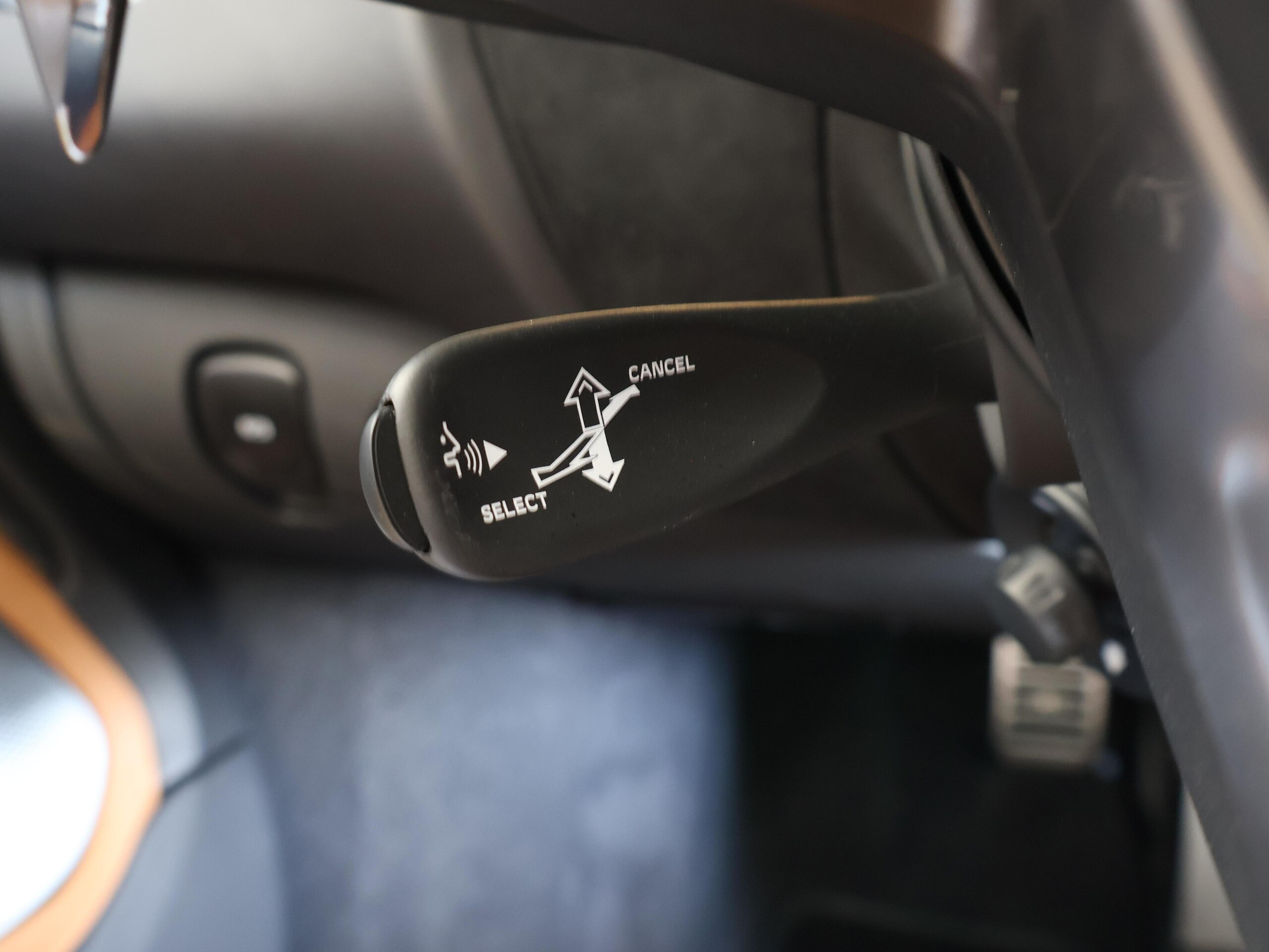 2024 McLaren 750S Spider — Photo 40 / 75