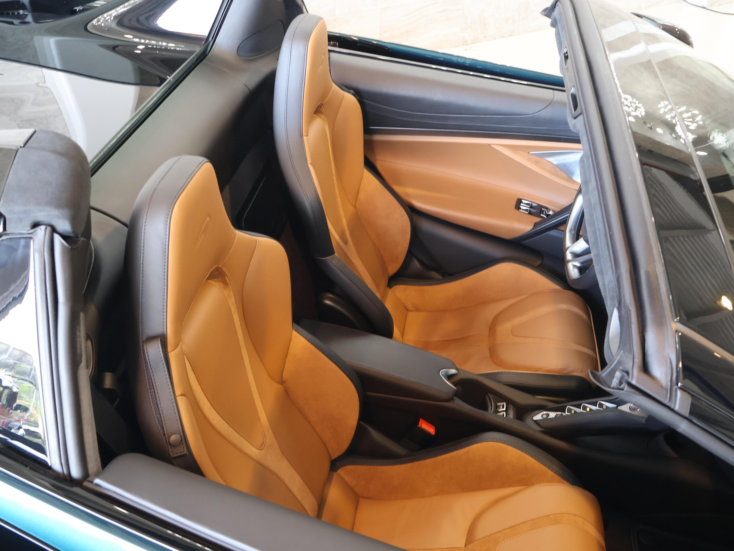 2024 McLaren 750S Spider — Photo 42 / 75