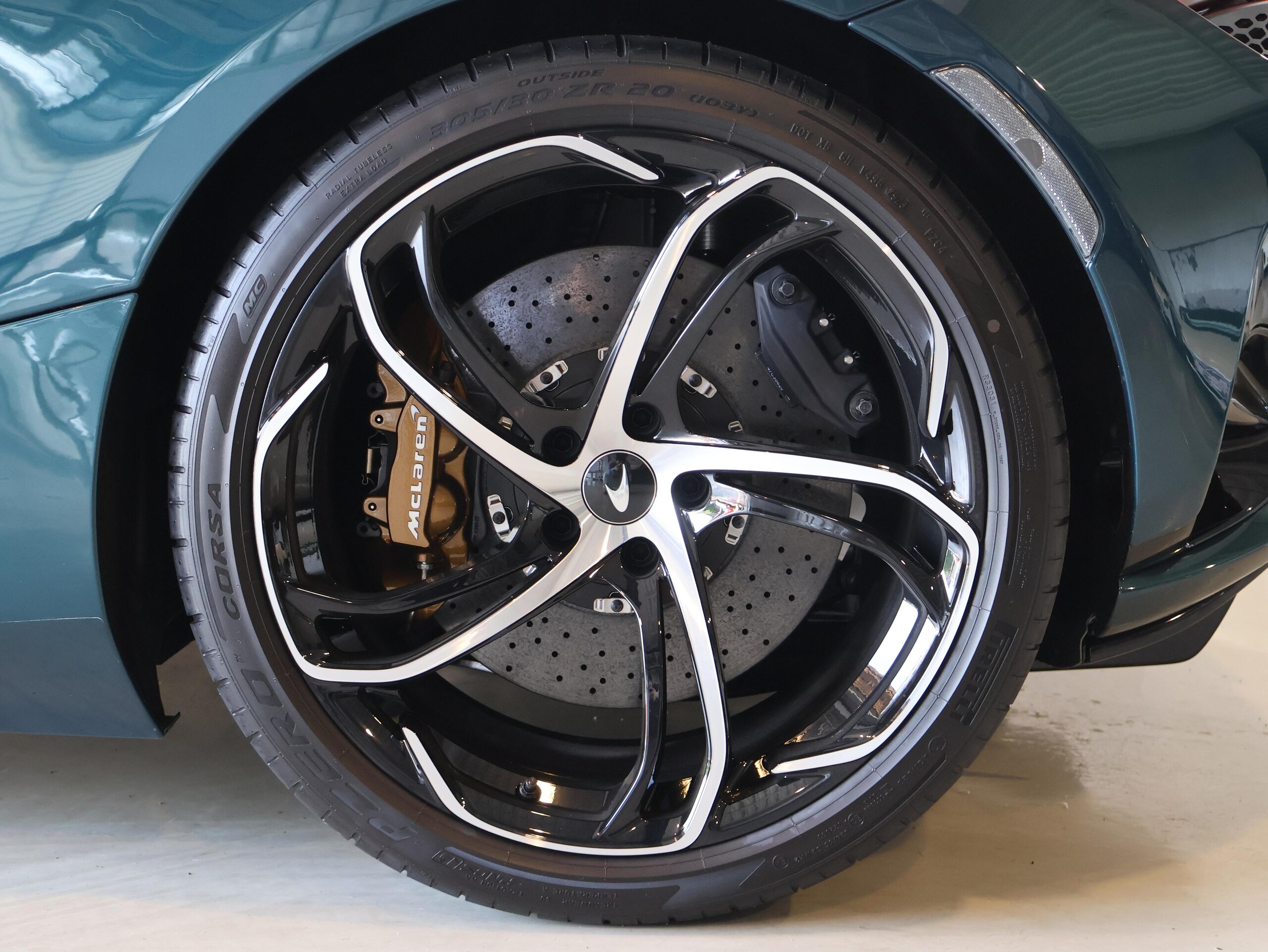 2024 McLaren 750S Spider — Photo 61 / 75