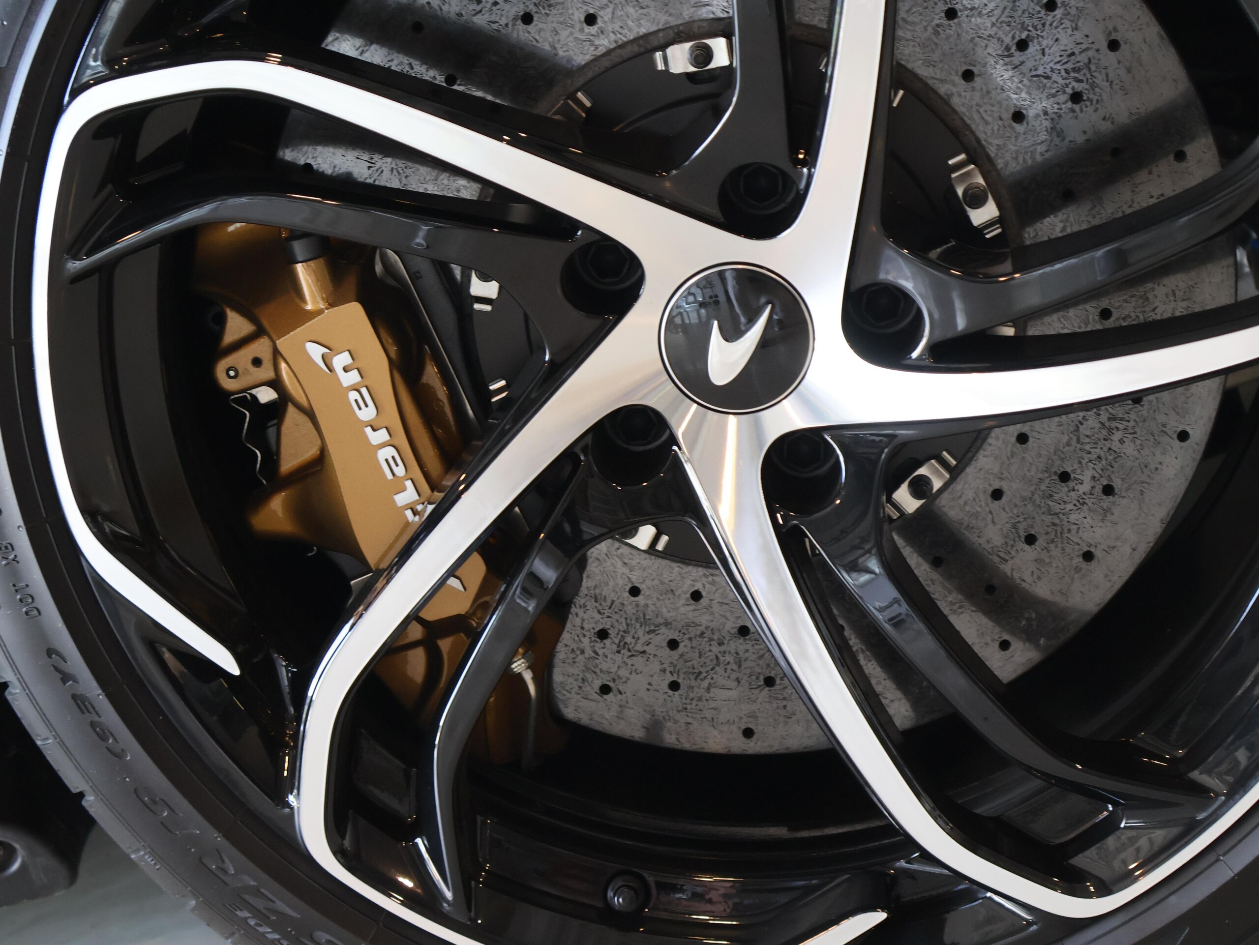 2024 McLaren 750S Spider — Photo 63 / 75