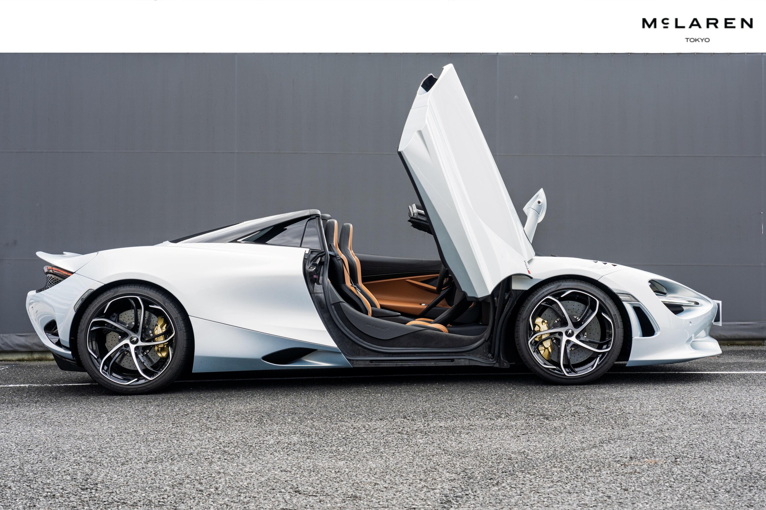 2024 McLaren 750S Spider — Photo 14 / 38