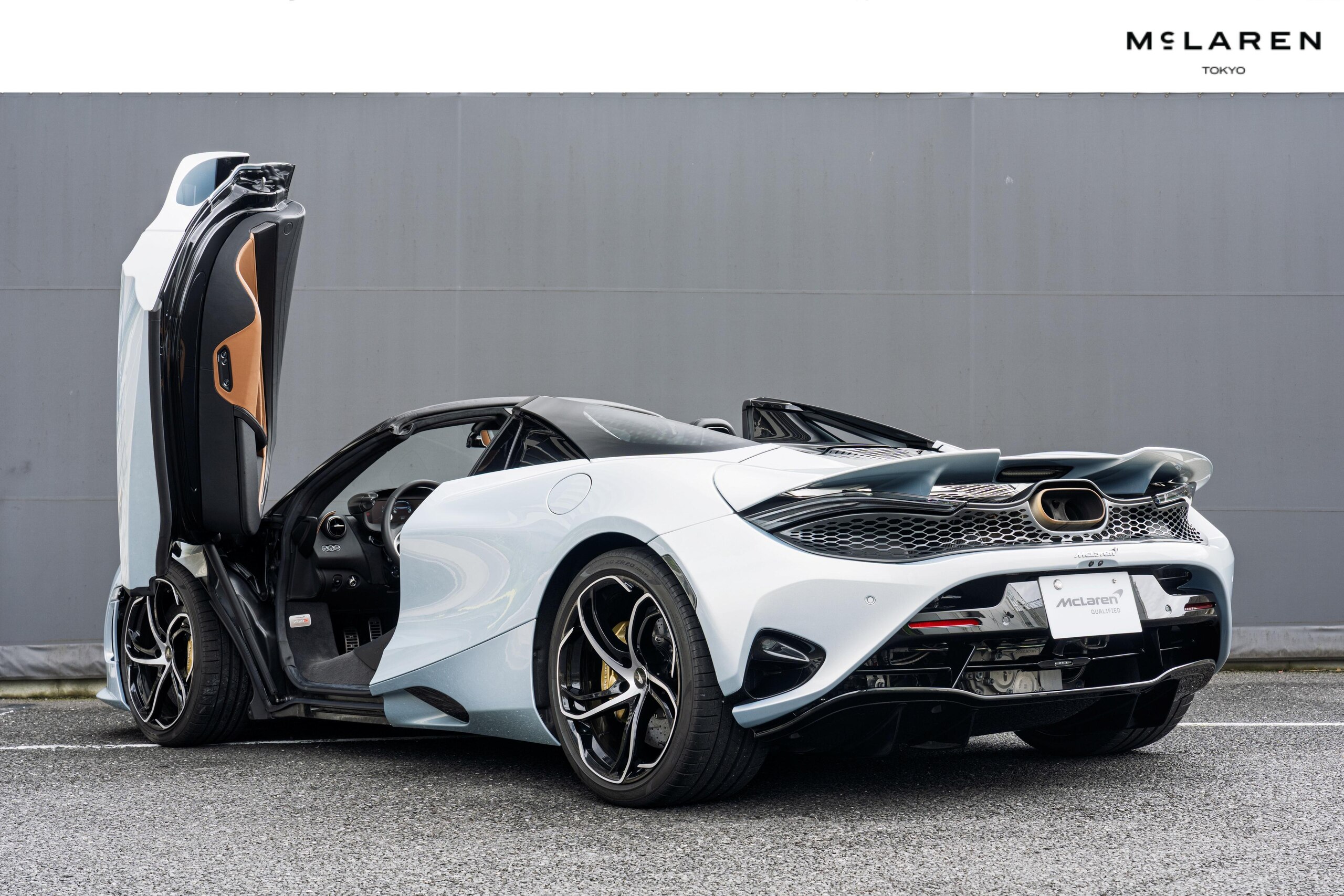 2024 McLaren 750S Spider — Photo 19 / 38