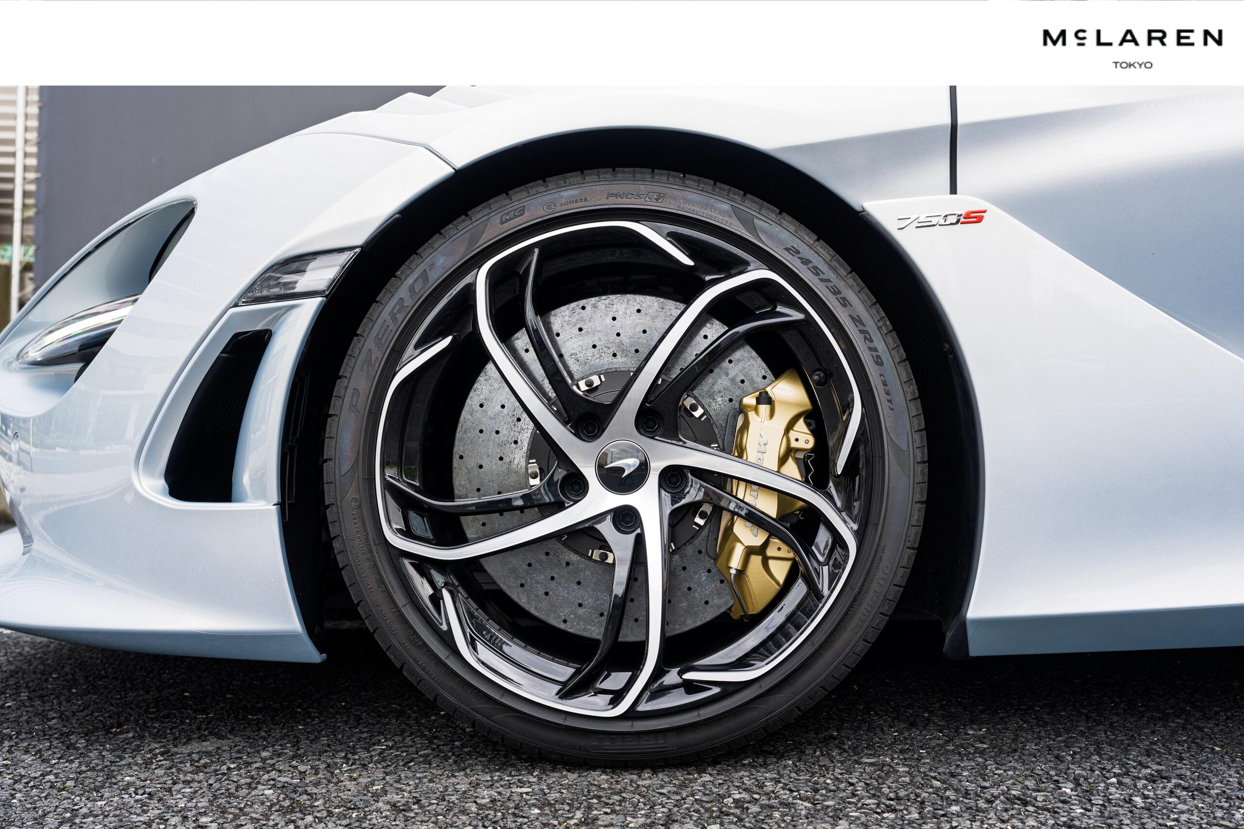 2024 McLaren 750S Spider — Photo 28 / 38