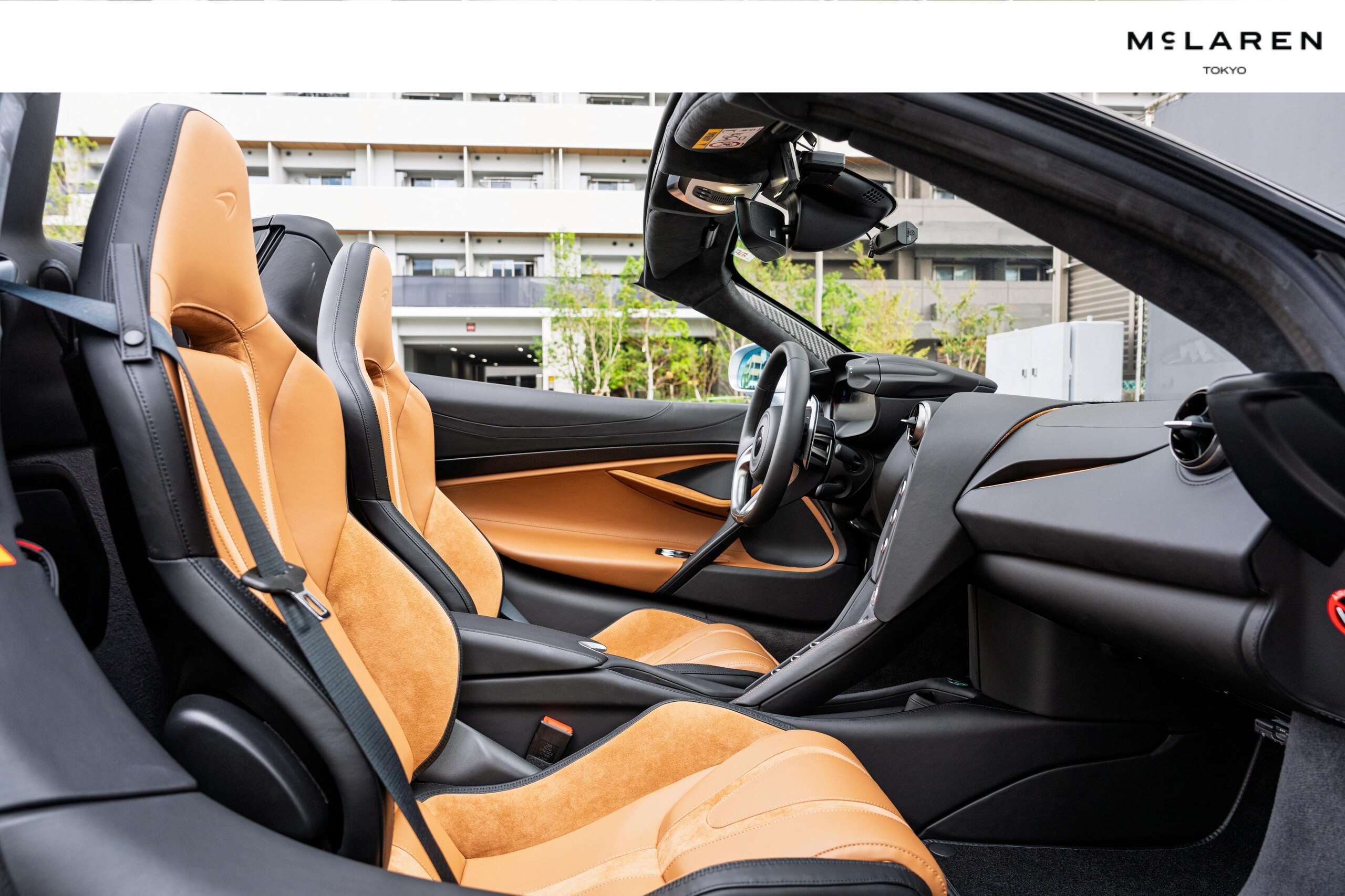 2024 McLaren 750S Spider — Photo 31 / 38