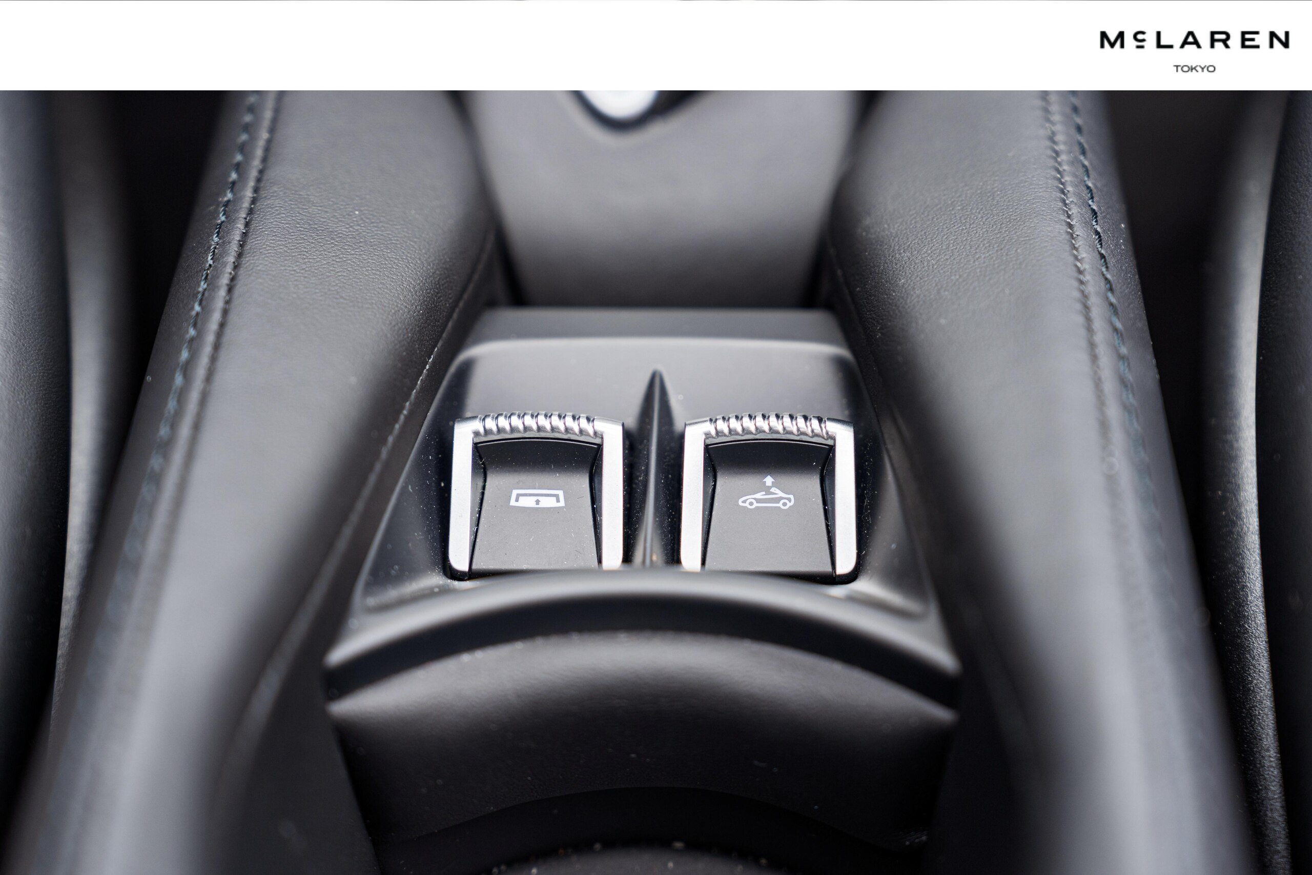 2024 McLaren 750S Spider — Photo 33 / 38