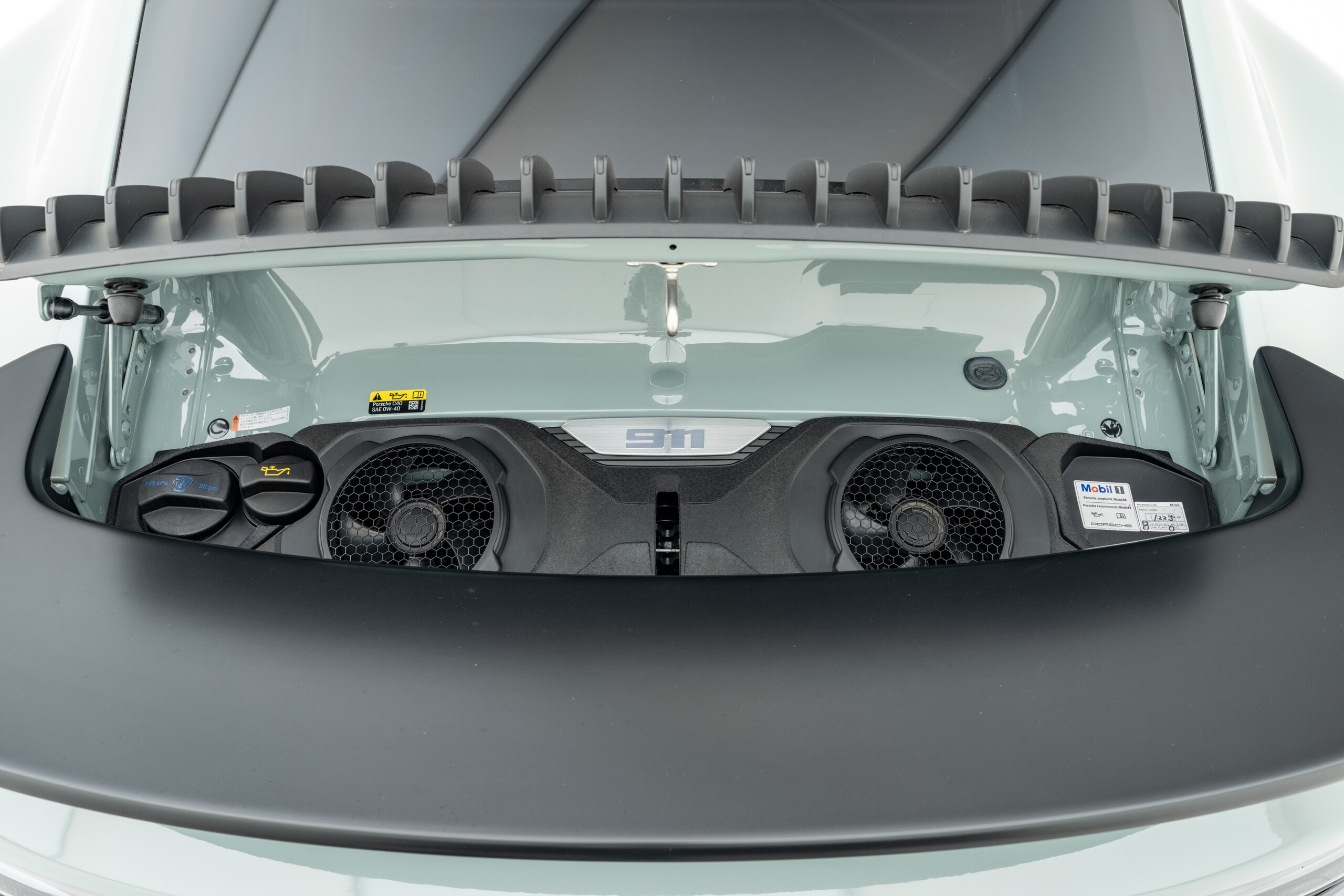 2024 Porsche 911 Dakar — Photo 16 / 33