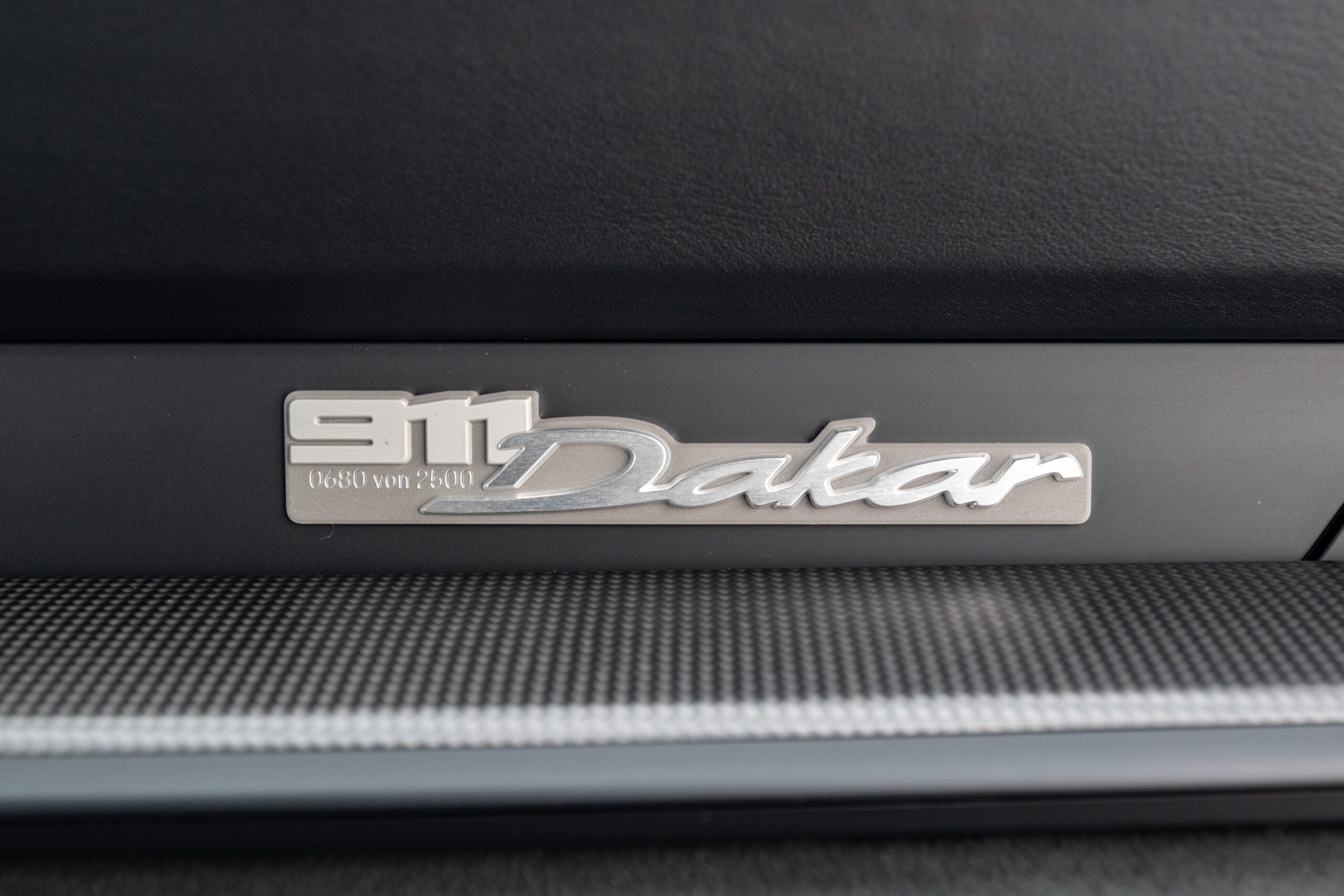 2024 Porsche 911 Dakar — Photo 26 / 33