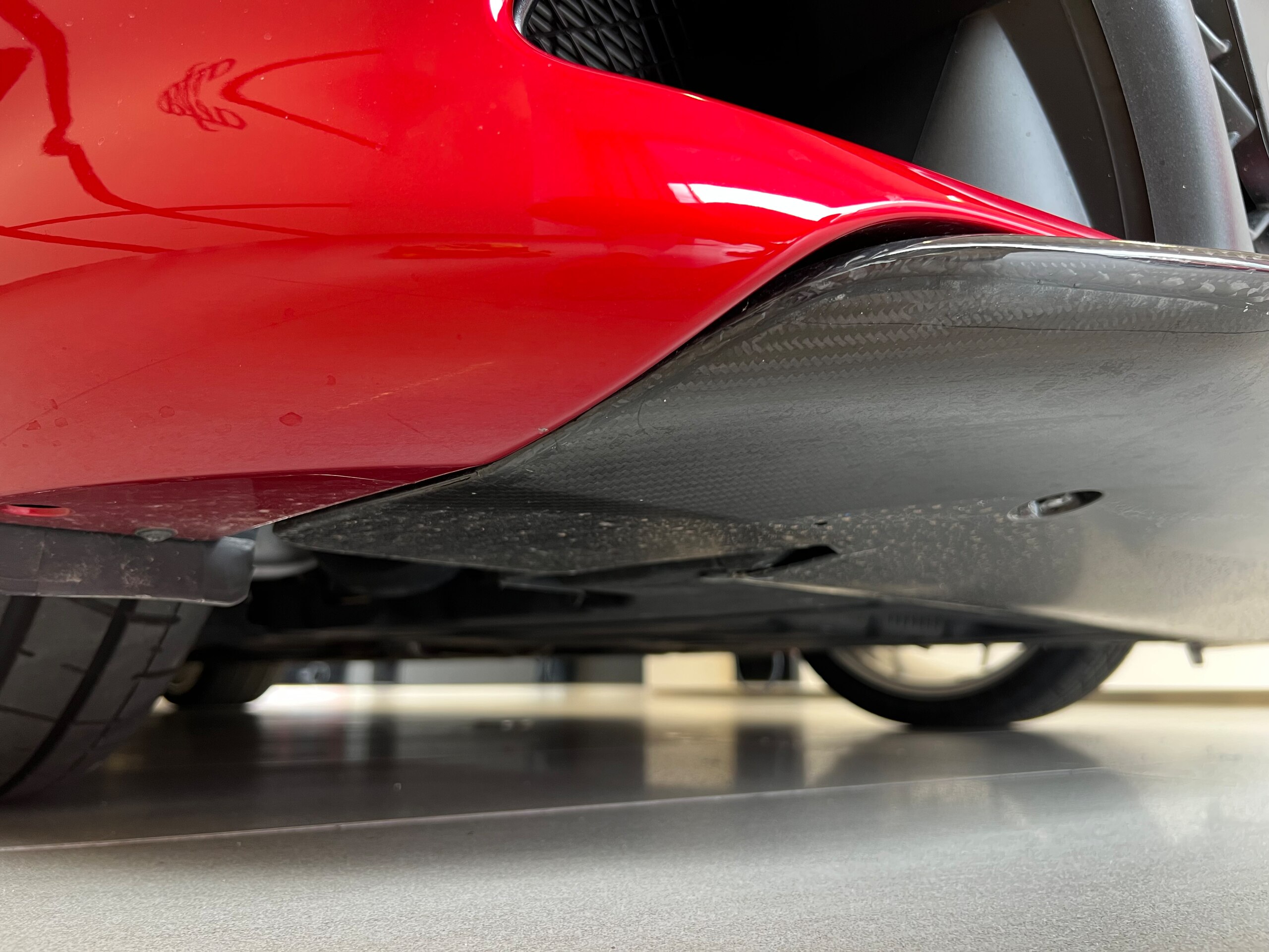 2025 Alfa Romeo Giulia Quadrifoglio — Photo 14 / 53
