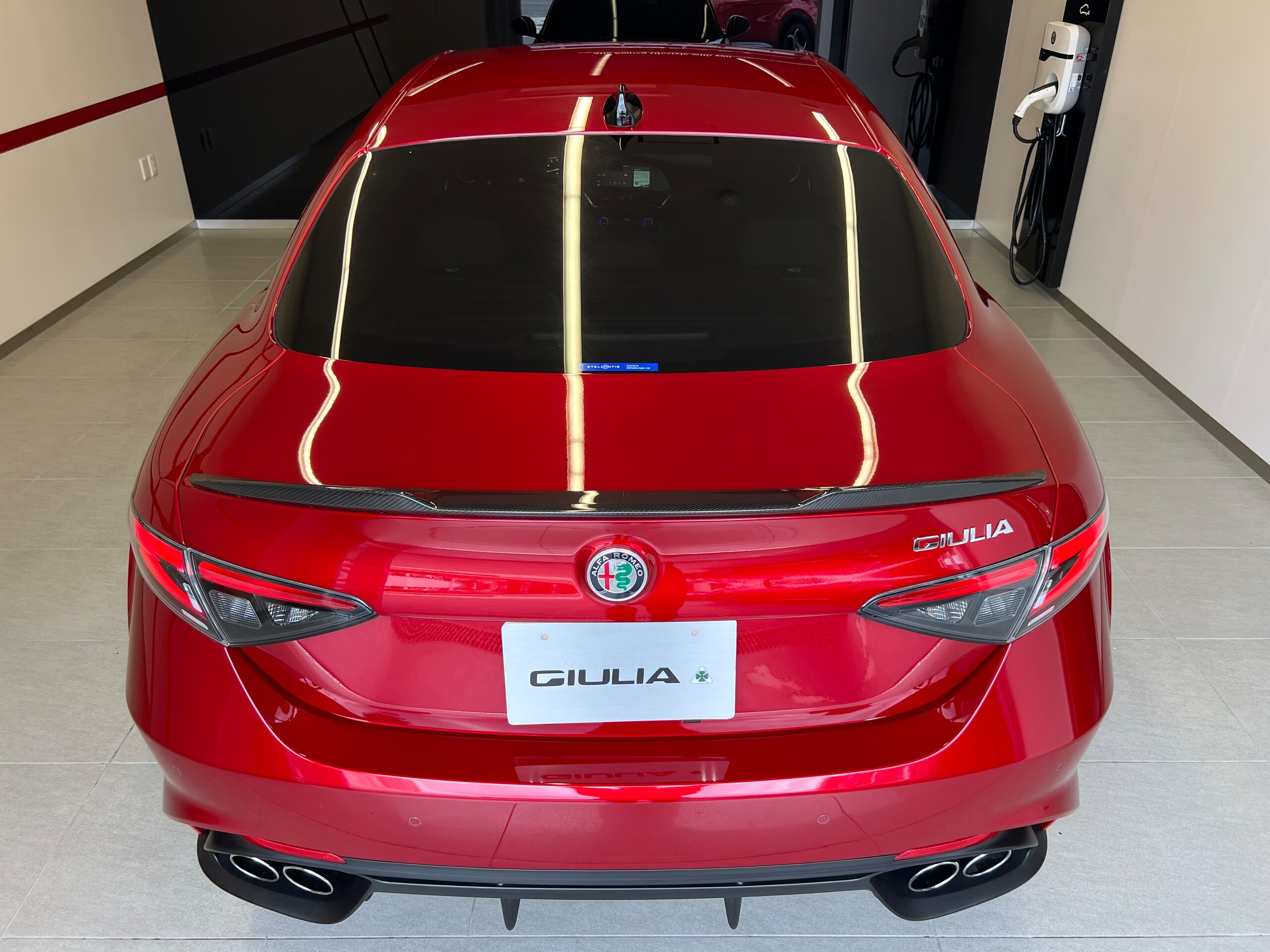 2025 Alfa Romeo Giulia Quadrifoglio — Photo 27 / 53