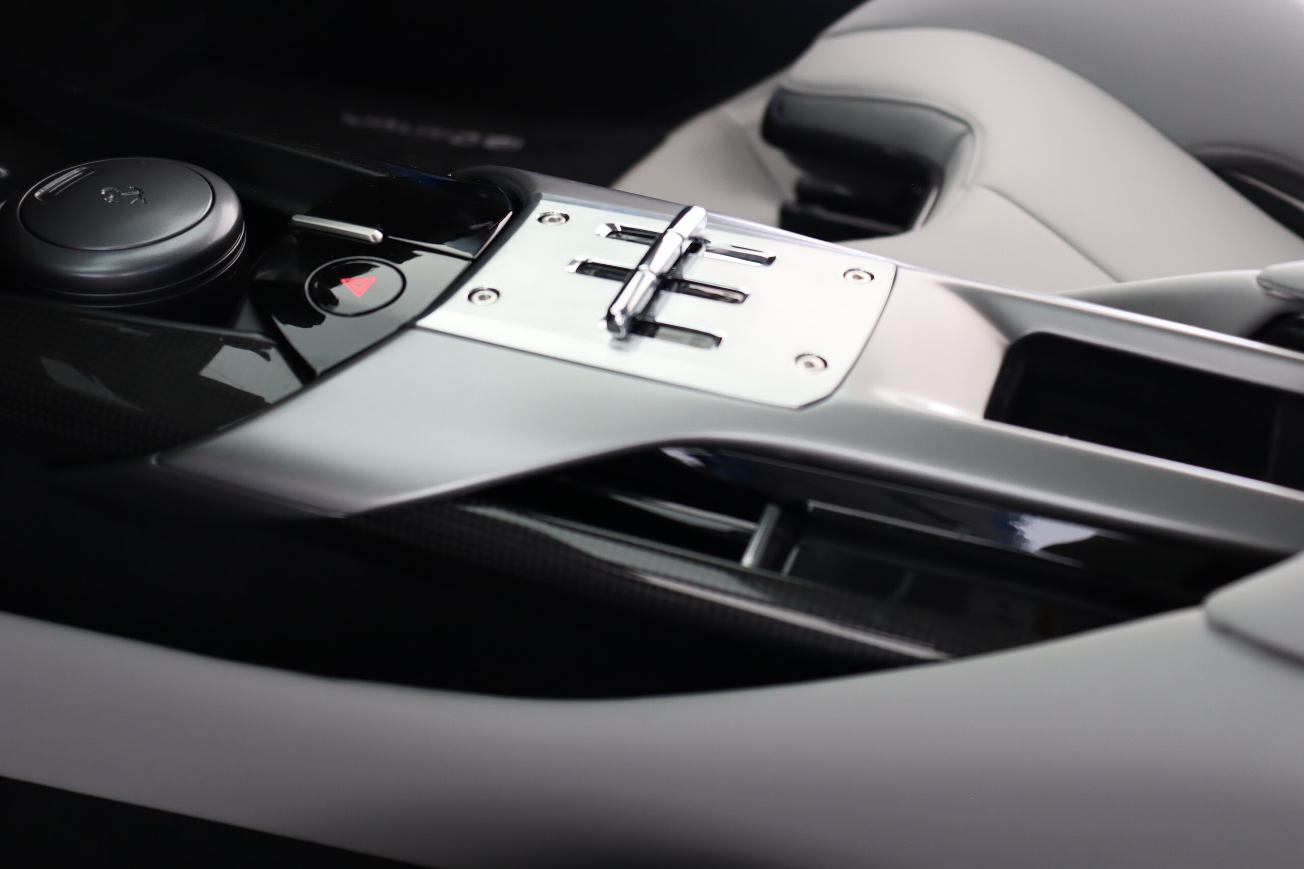 2025 Ferrari 12Cilindri — Photo 14 / 47