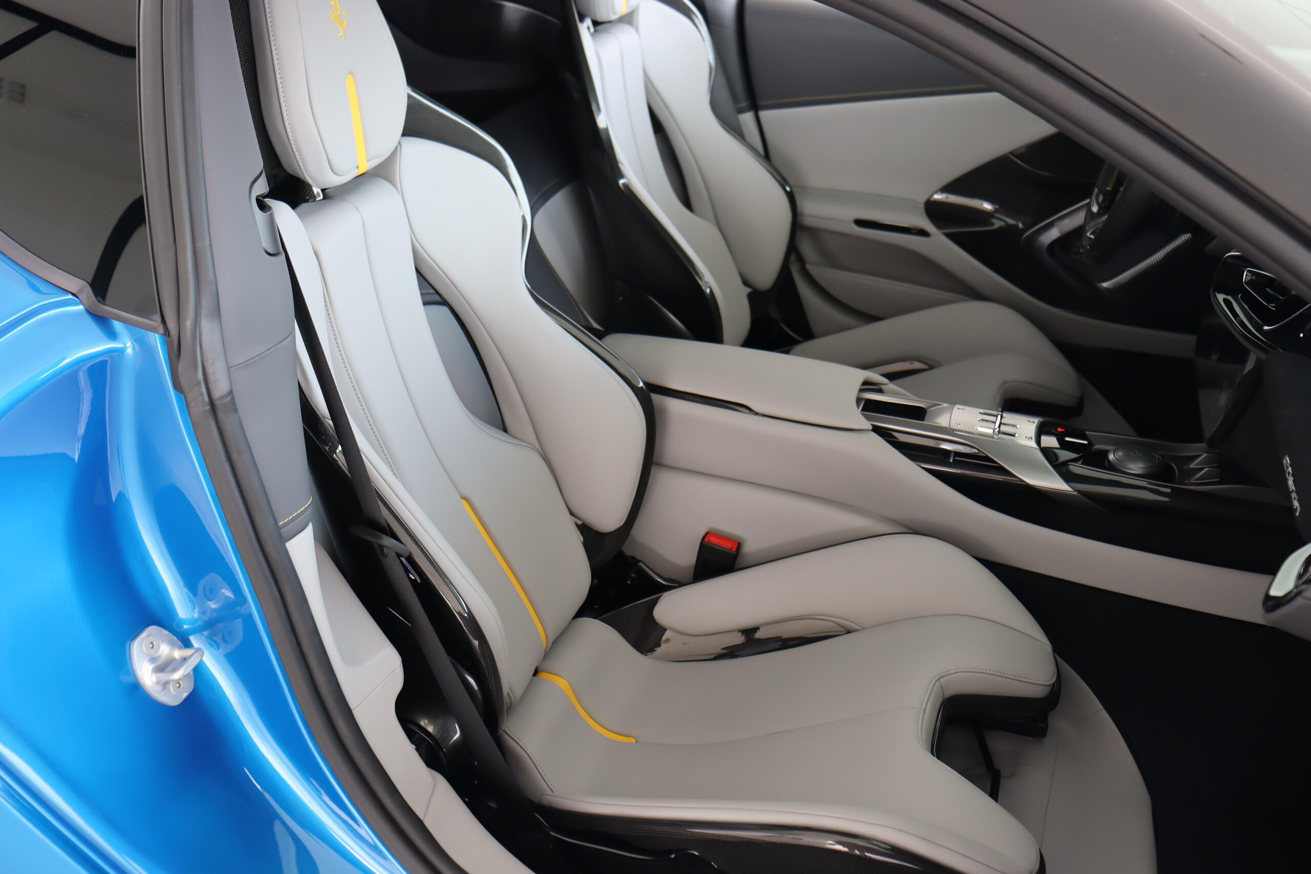 2025 Ferrari 12Cilindri — Photo 22 / 47
