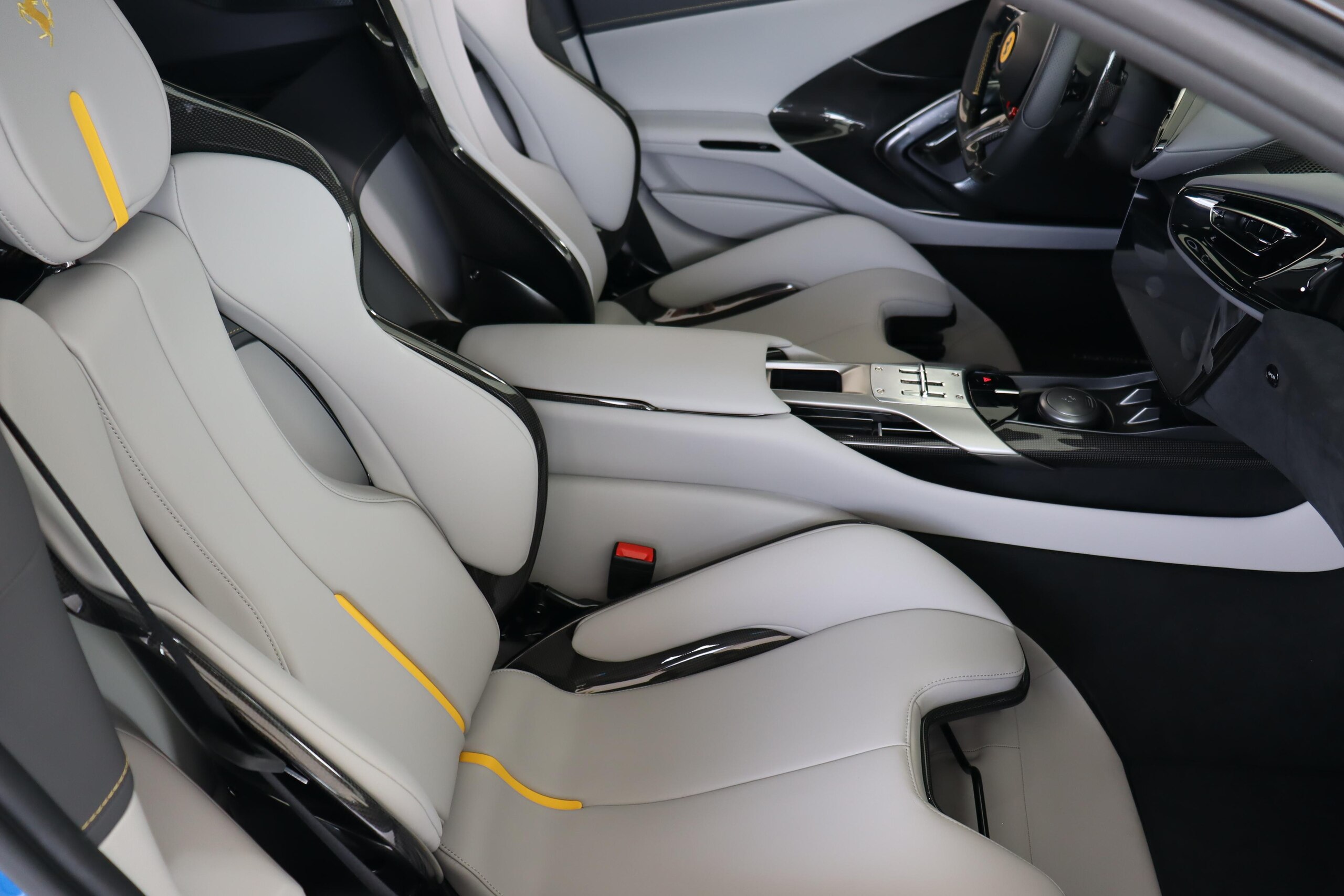 2025 Ferrari 12Cilindri — Photo 23 / 47