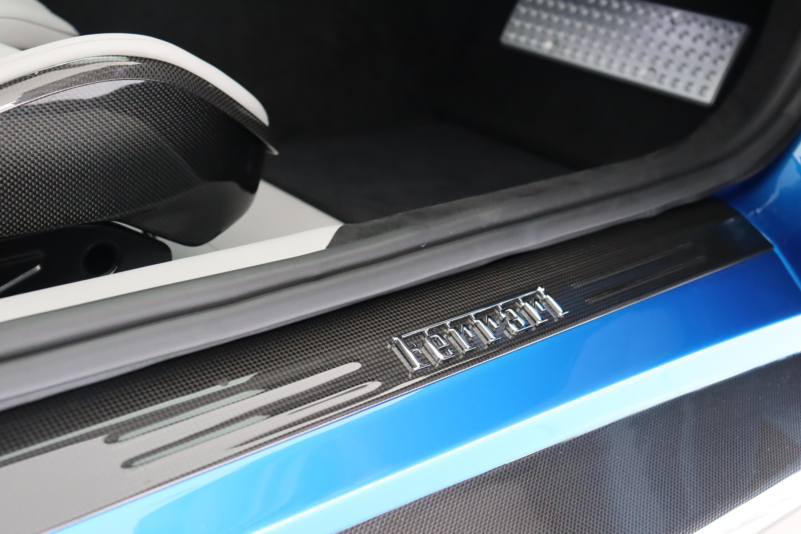 2025 Ferrari 12Cilindri — Photo 31 / 47