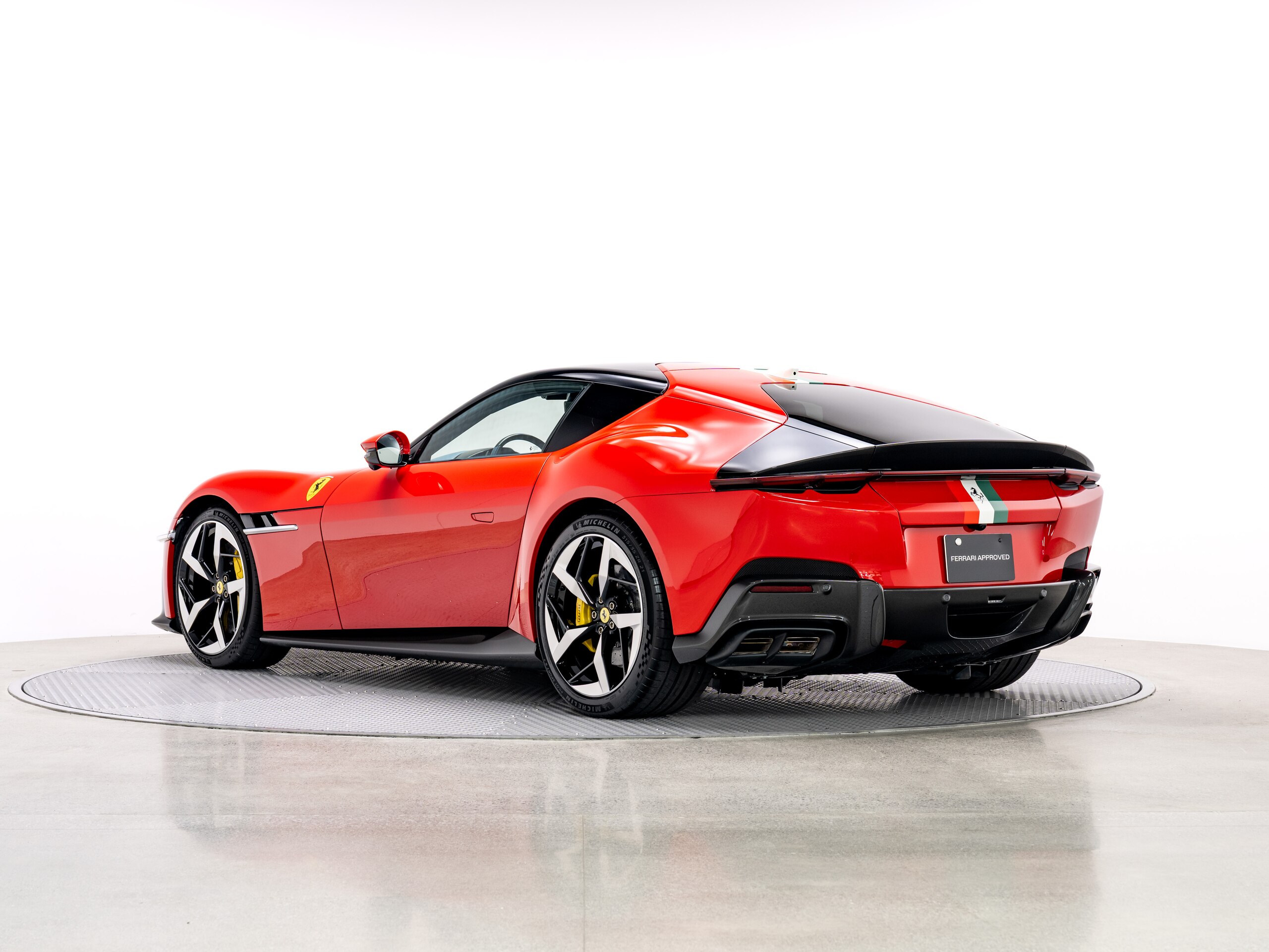 2025 Ferrari 12Cilindri — Photo 7 / 34