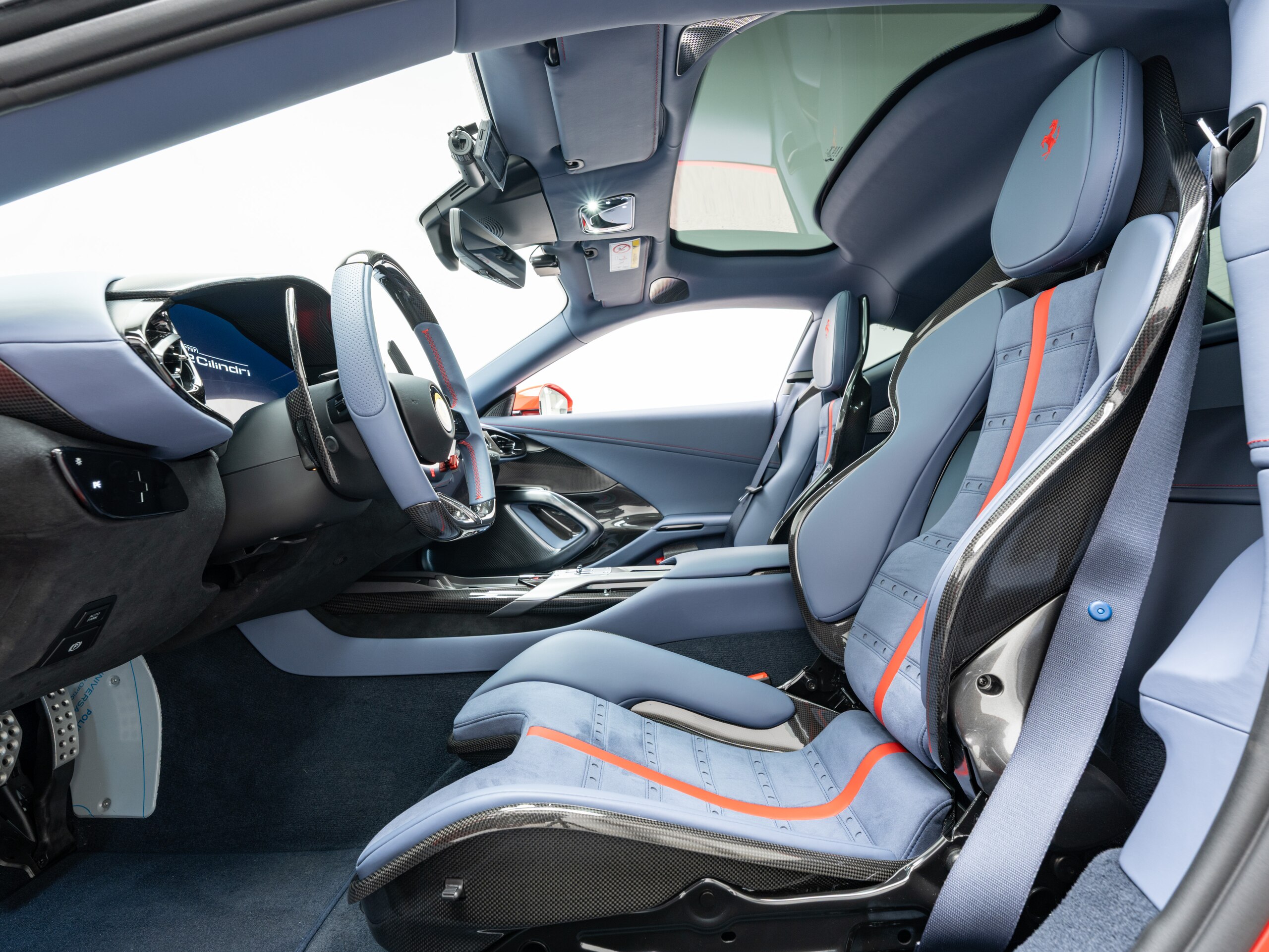 2025 Ferrari 12Cilindri — Photo 8 / 34