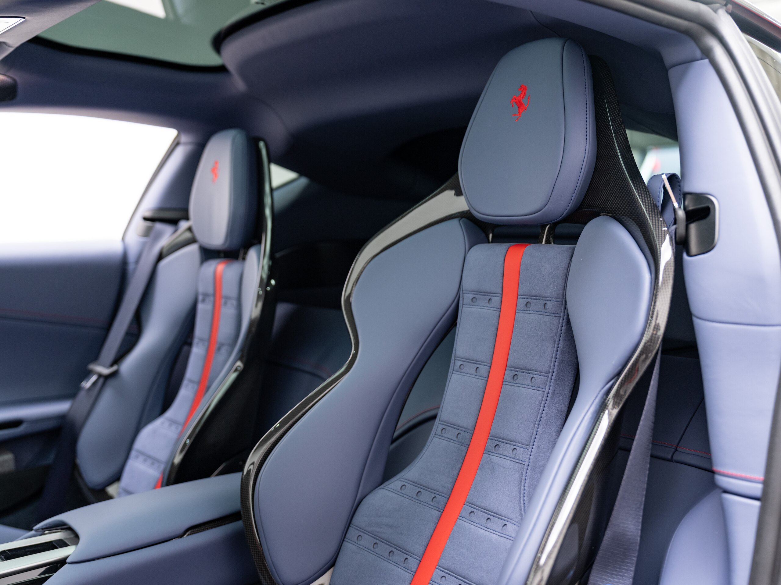 2025 Ferrari 12Cilindri — Photo 10 / 34