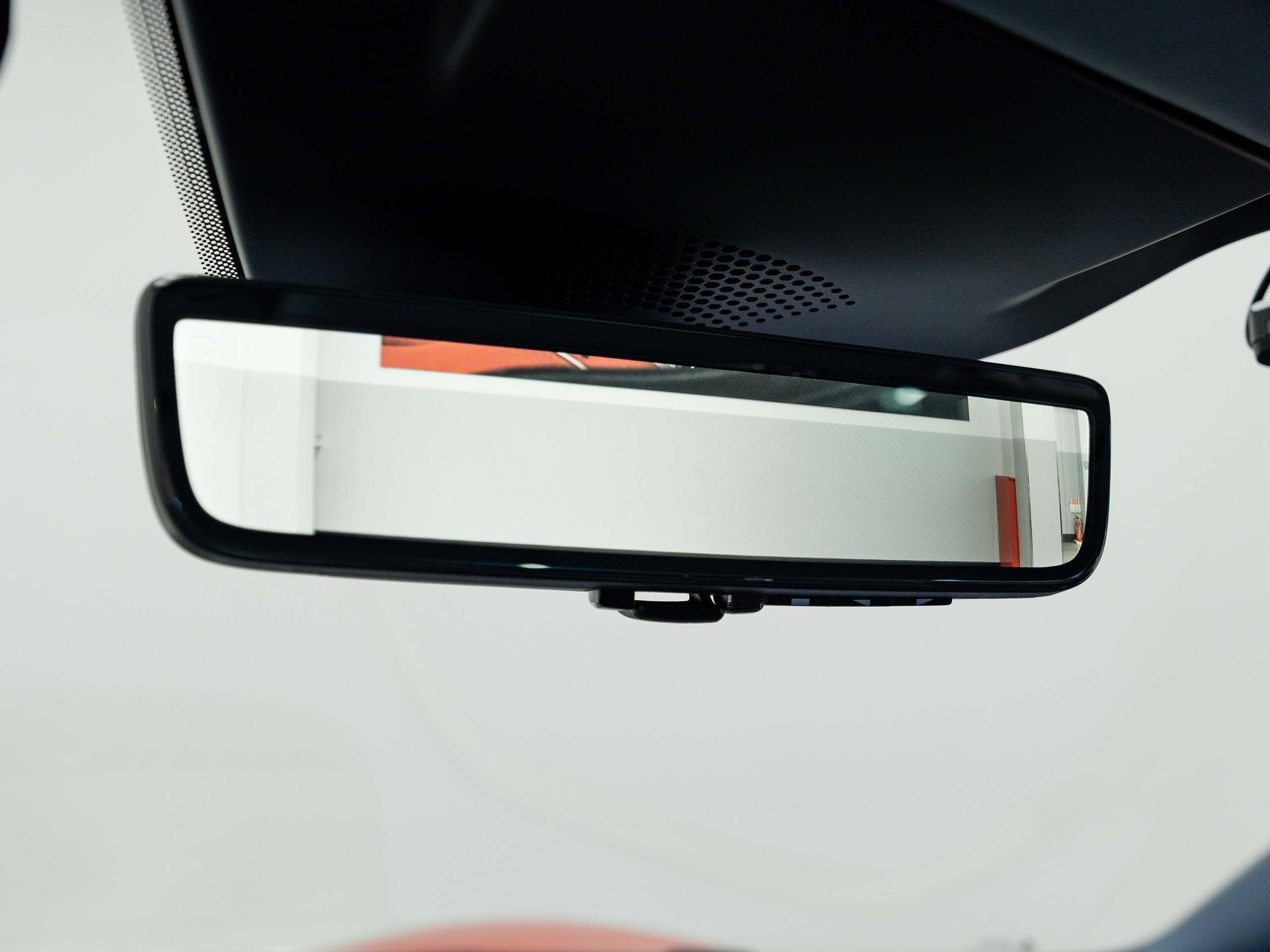2025 Ferrari 12Cilindri — Photo 15 / 34
