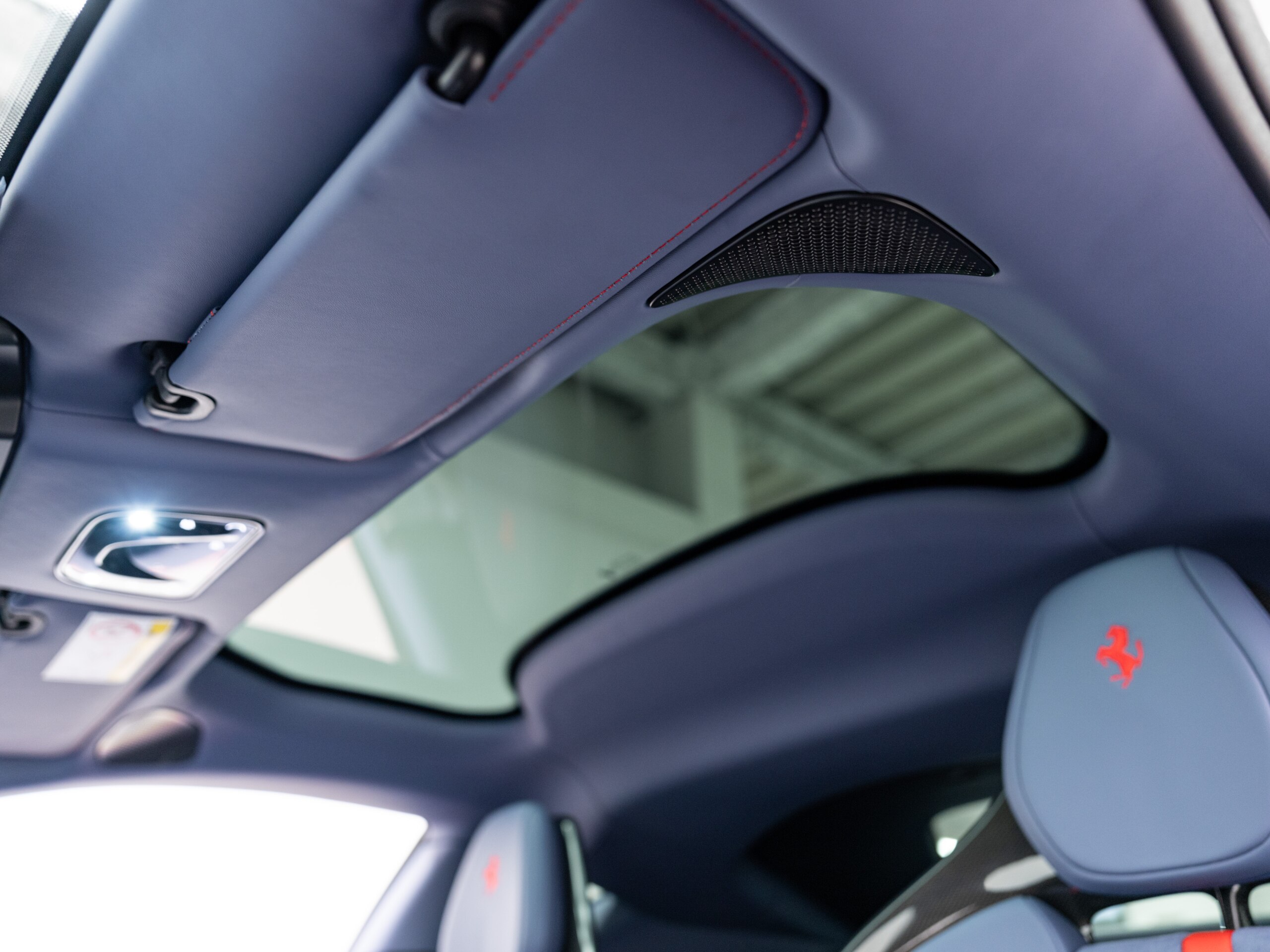 2025 Ferrari 12Cilindri — Photo 18 / 34