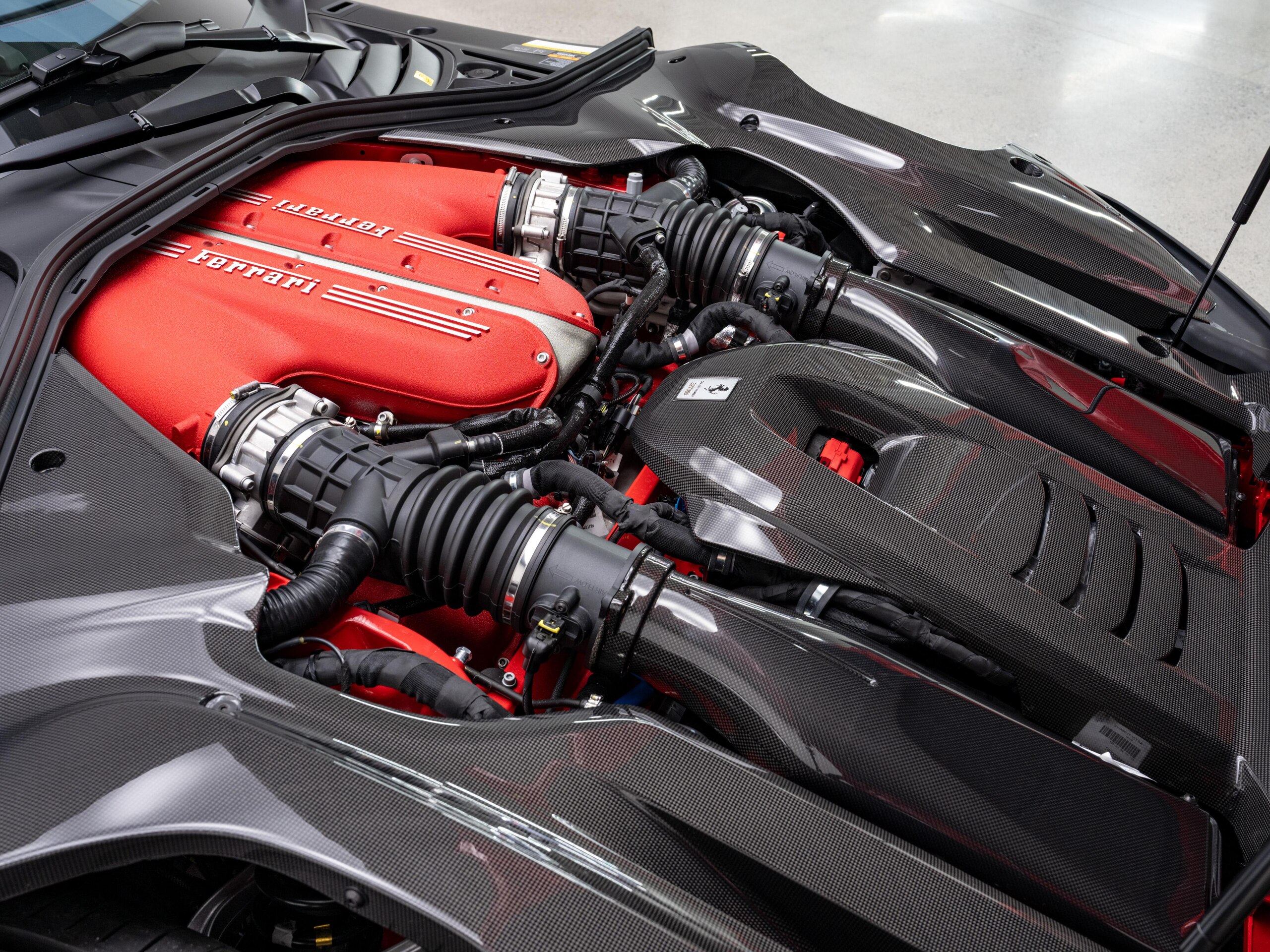 2025 Ferrari 12Cilindri — Photo 32 / 34