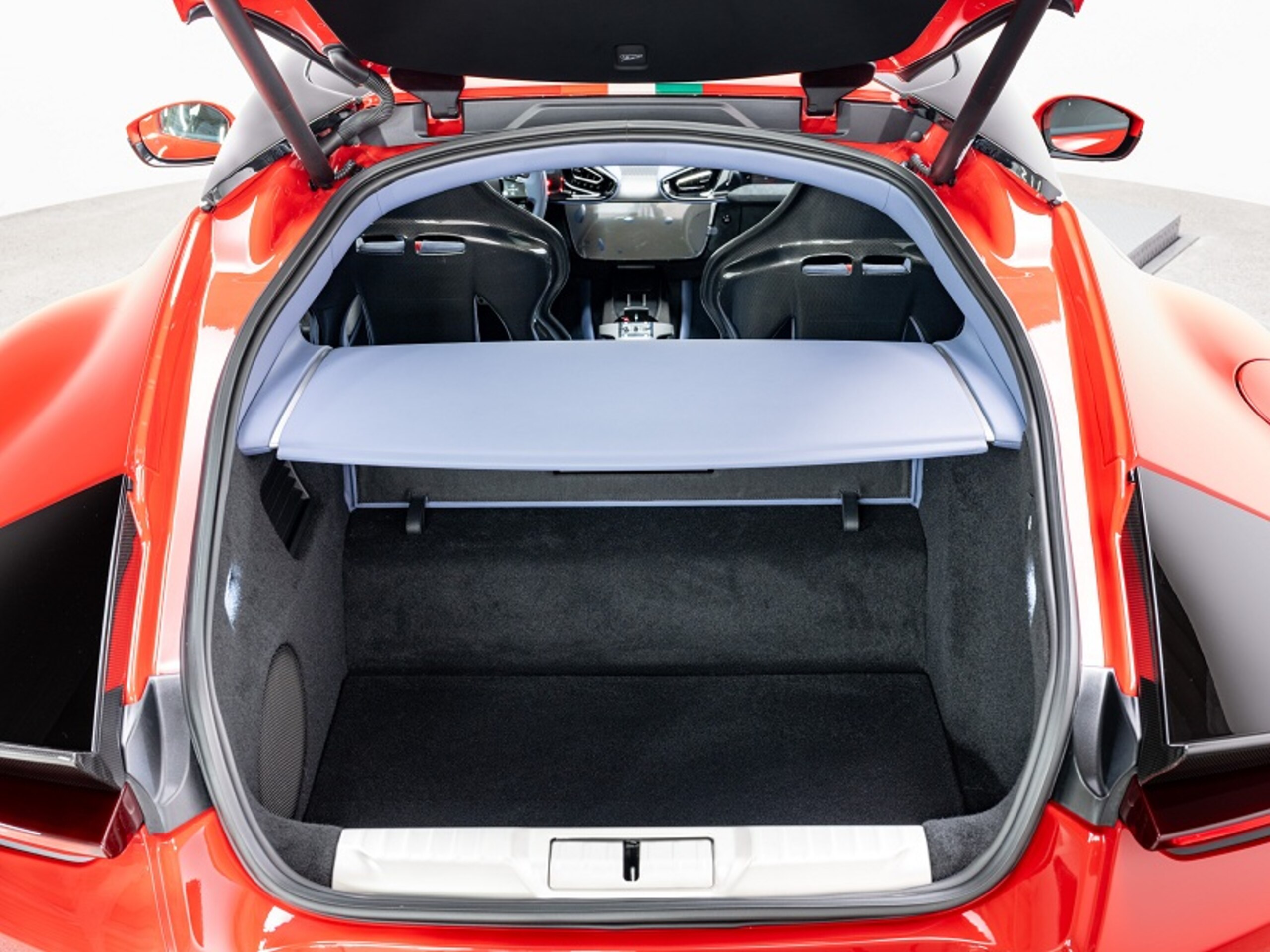 2025 Ferrari 12Cilindri — Photo 33 / 34