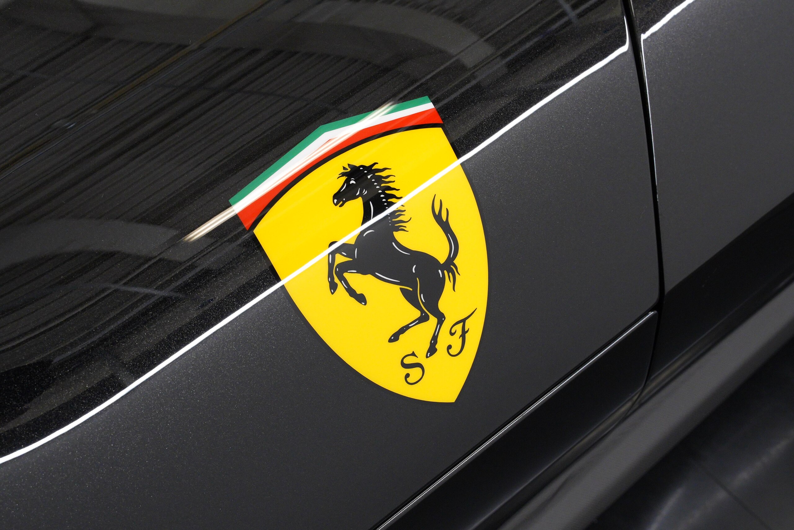 2025 Ferrari 12Cilindri — Photo 14 / 60