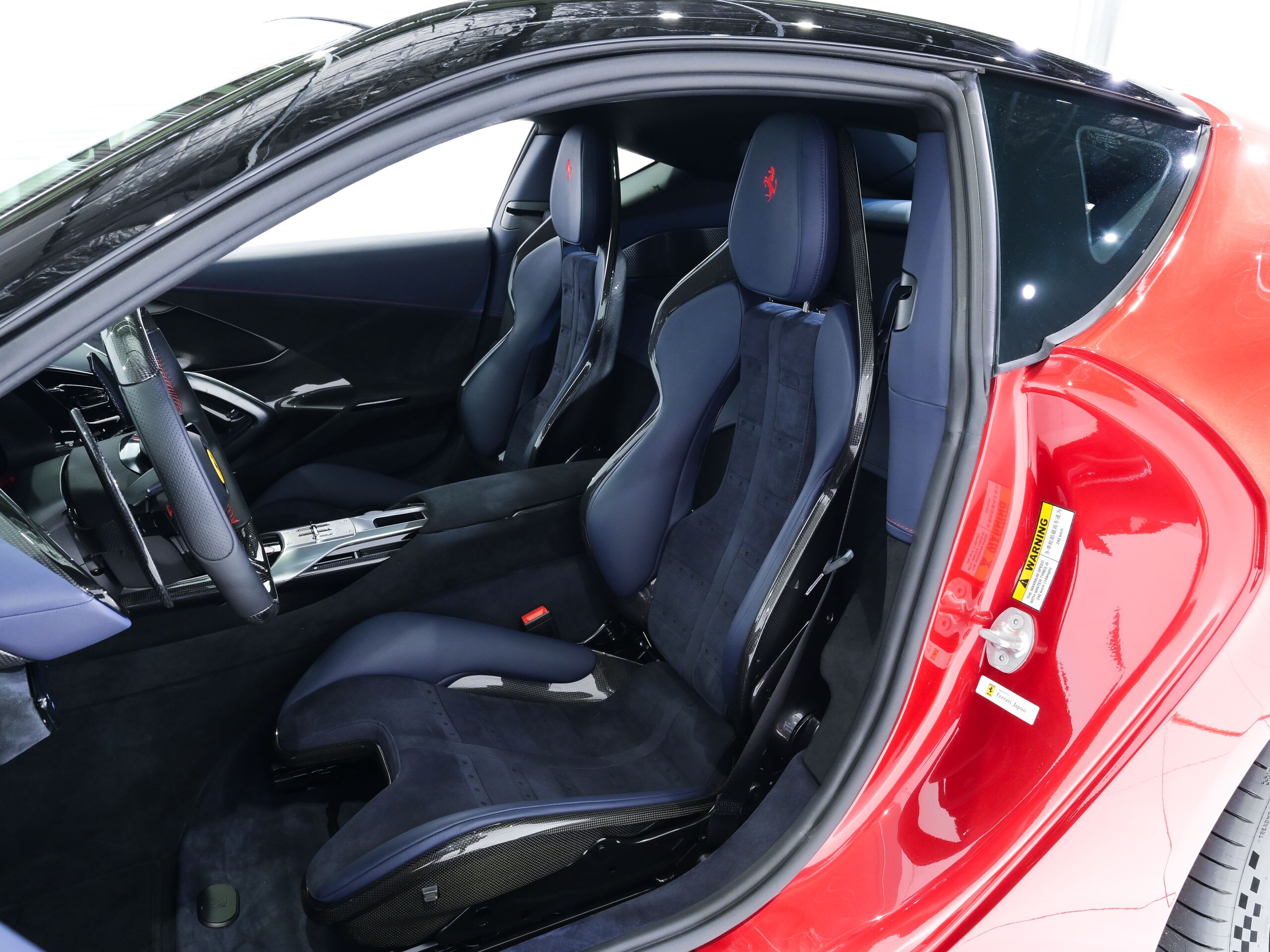 2025 Ferrari 12Cilindri — Photo 8 / 38
