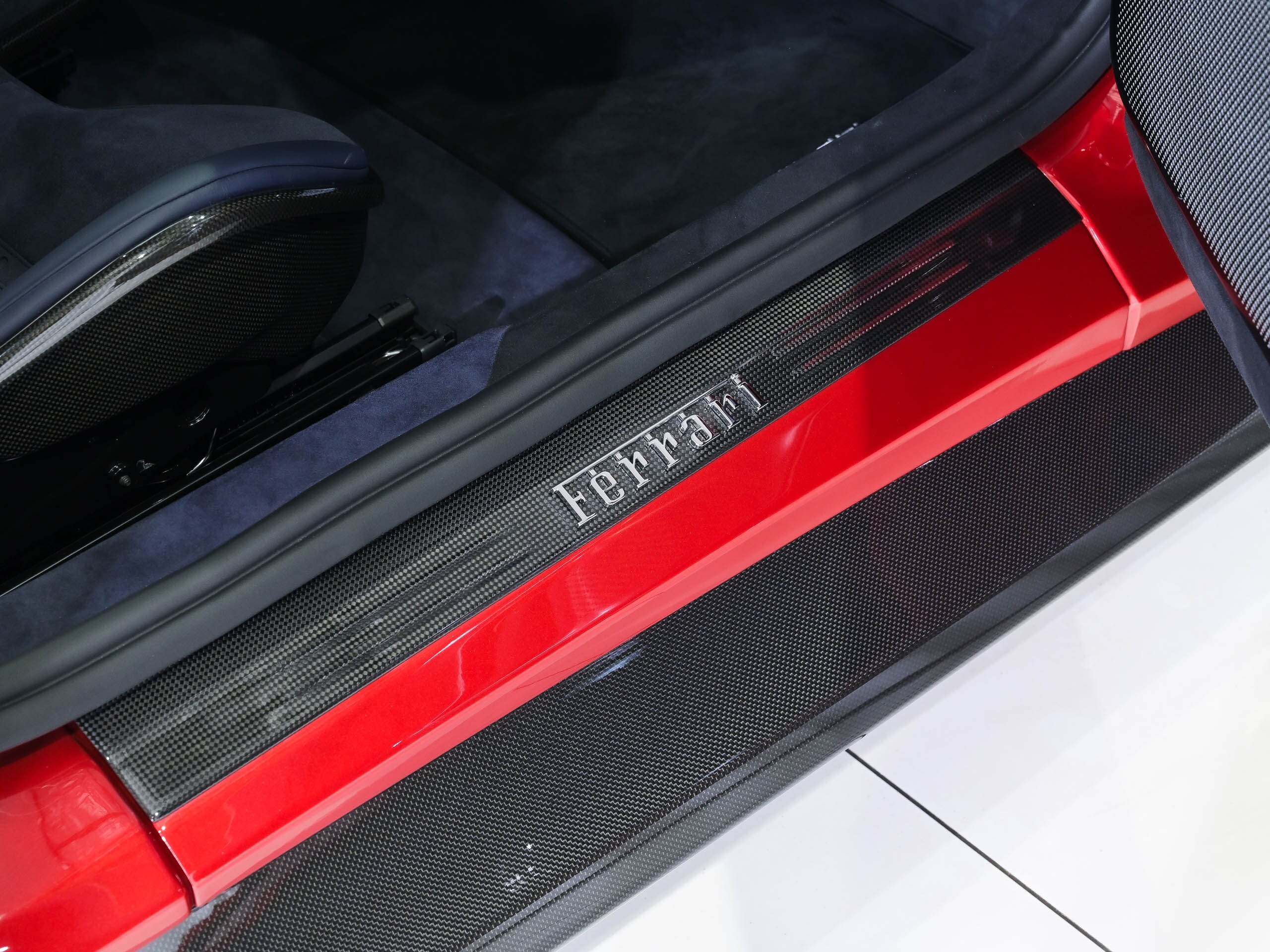 2025 Ferrari 12Cilindri — Photo 18 / 38