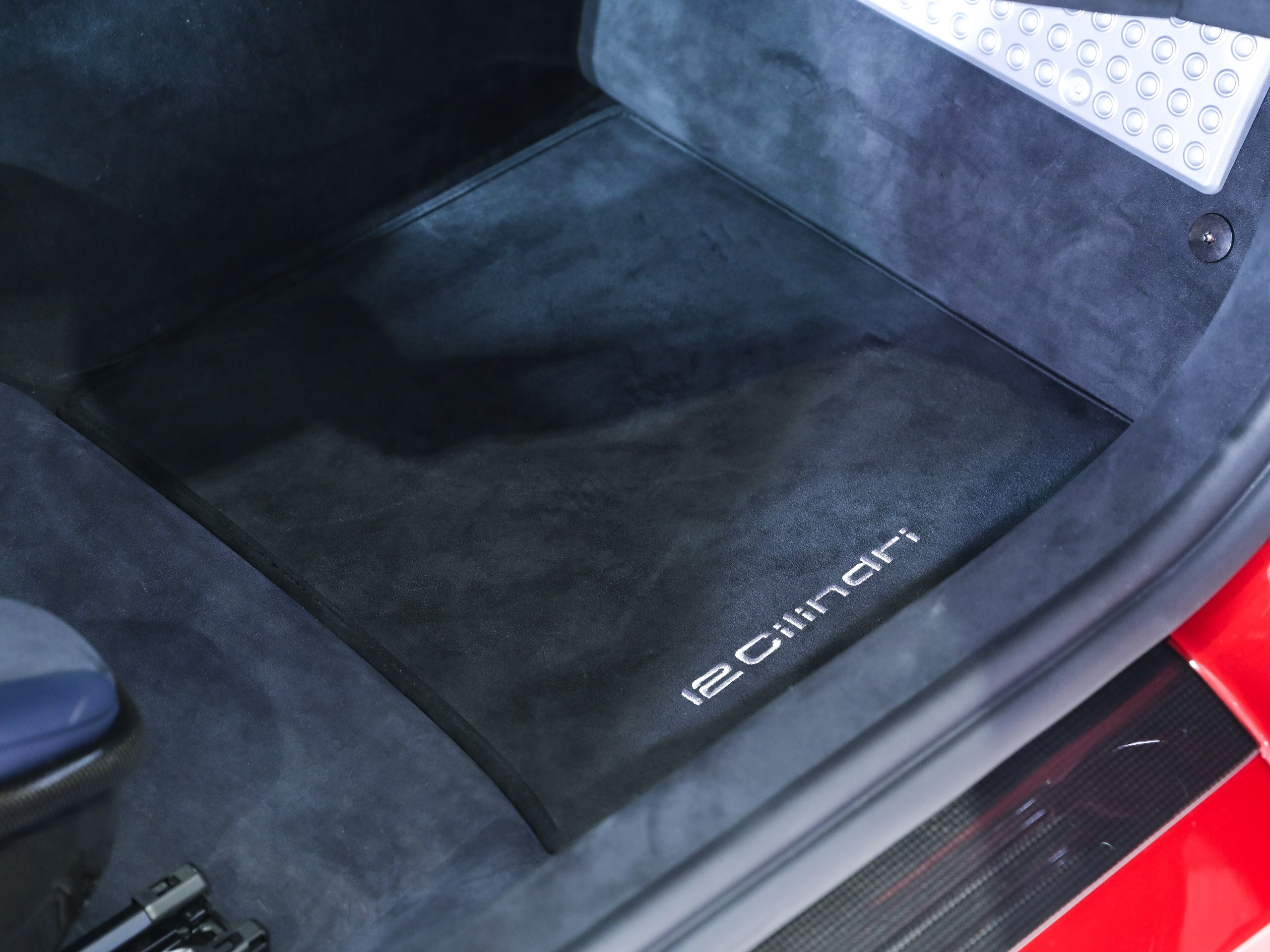 2025 Ferrari 12Cilindri — Photo 20 / 38