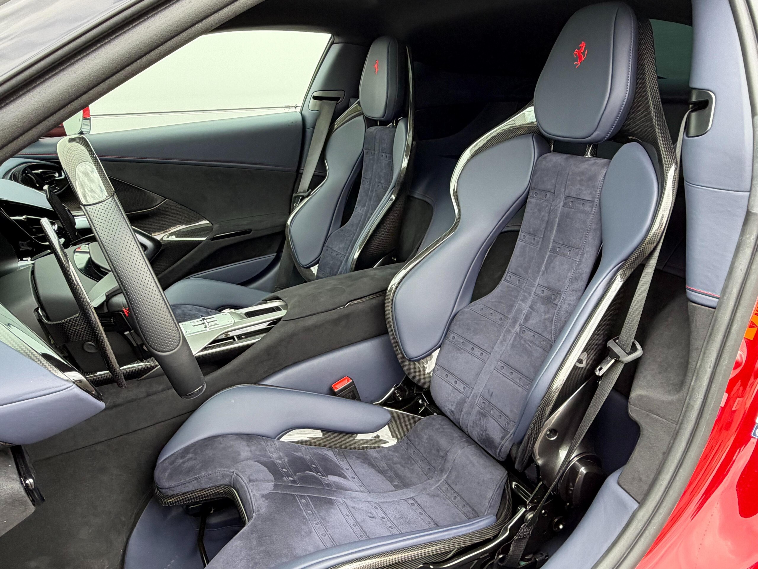 2025 Ferrari 12Cilindri — Photo 9 / 38