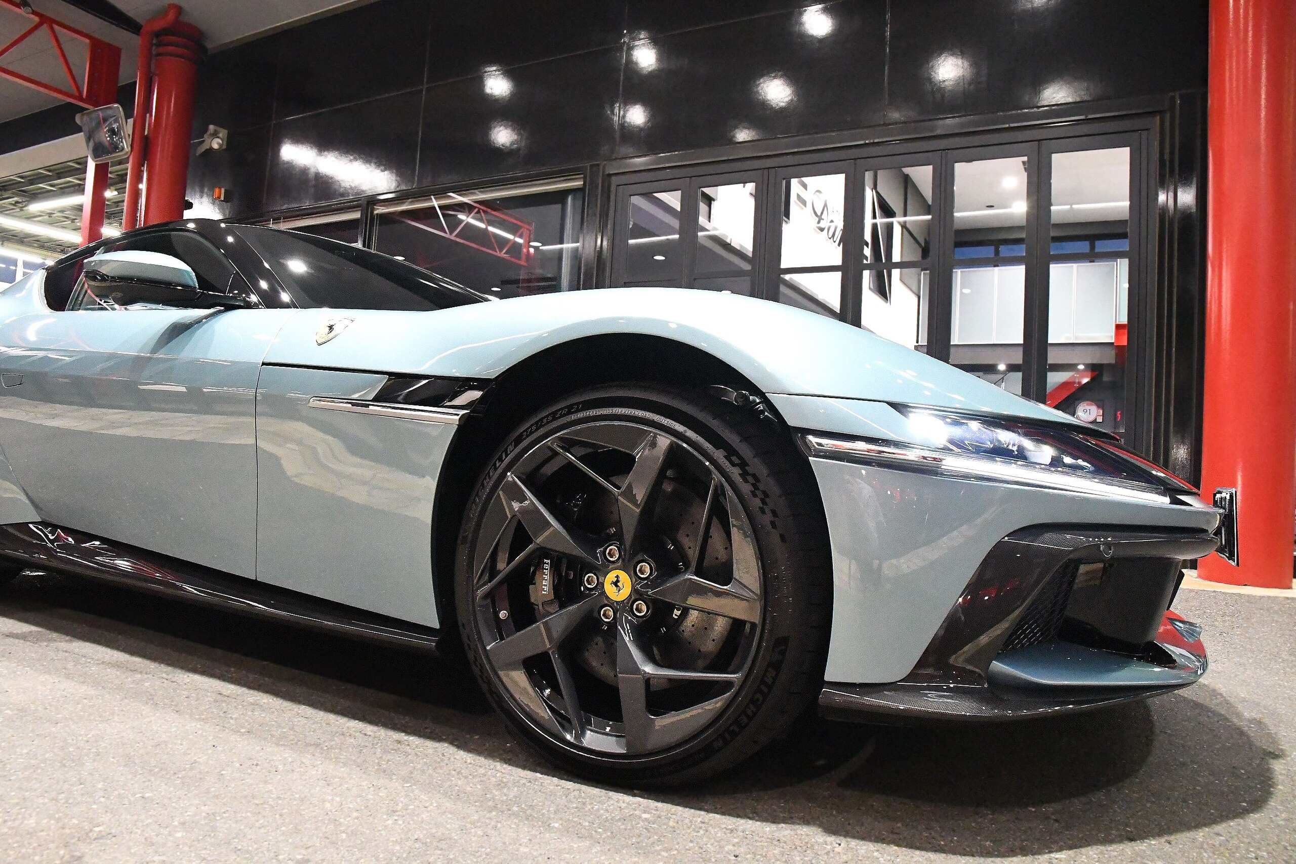 2025 Ferrari 12Cilindri — Photo 10 / 47