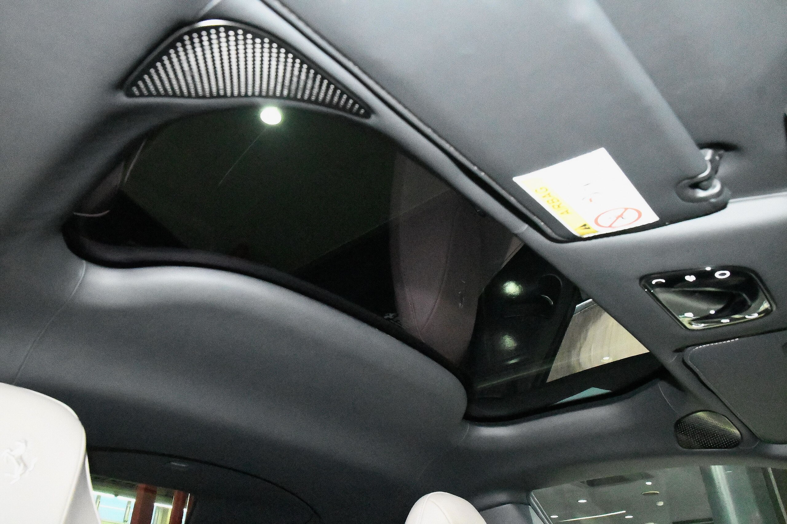 2025 Ferrari 12Cilindri — Photo 16 / 47
