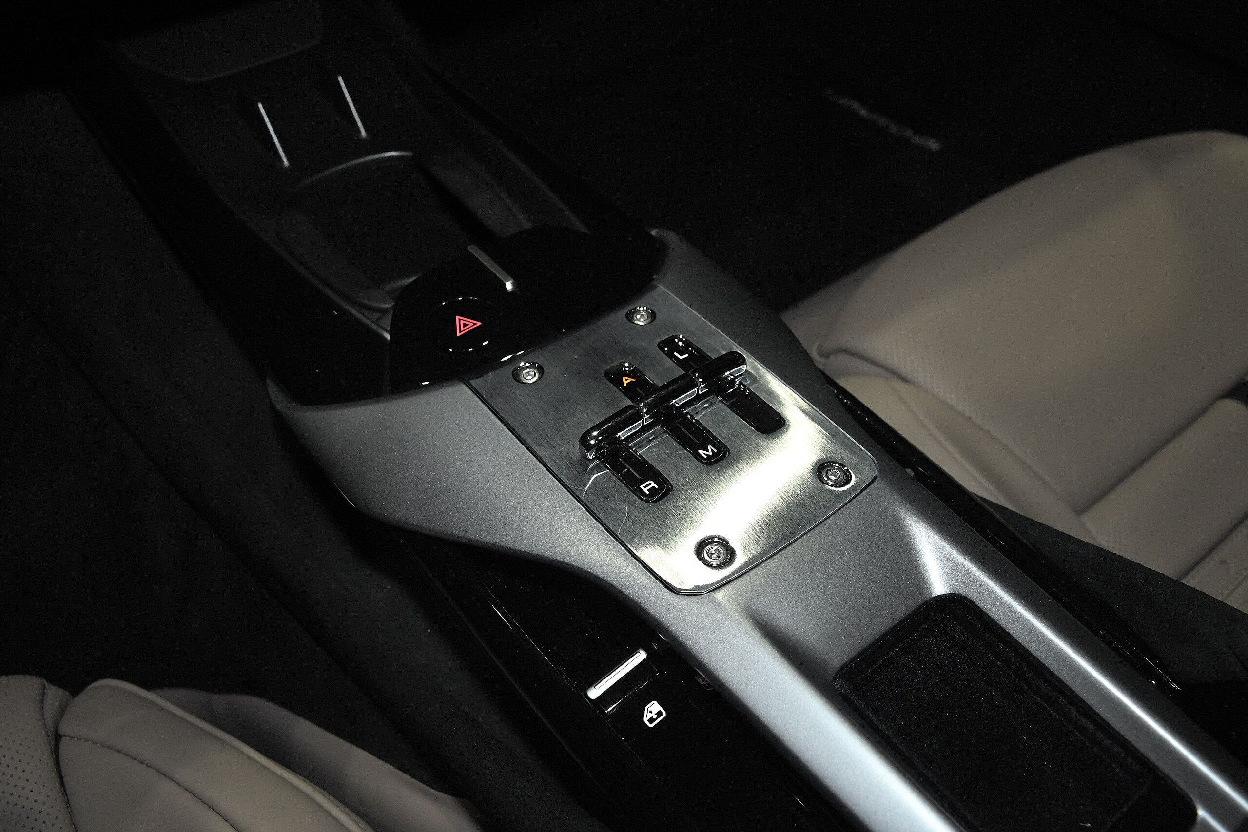 2025 Ferrari 12Cilindri — Photo 27 / 47